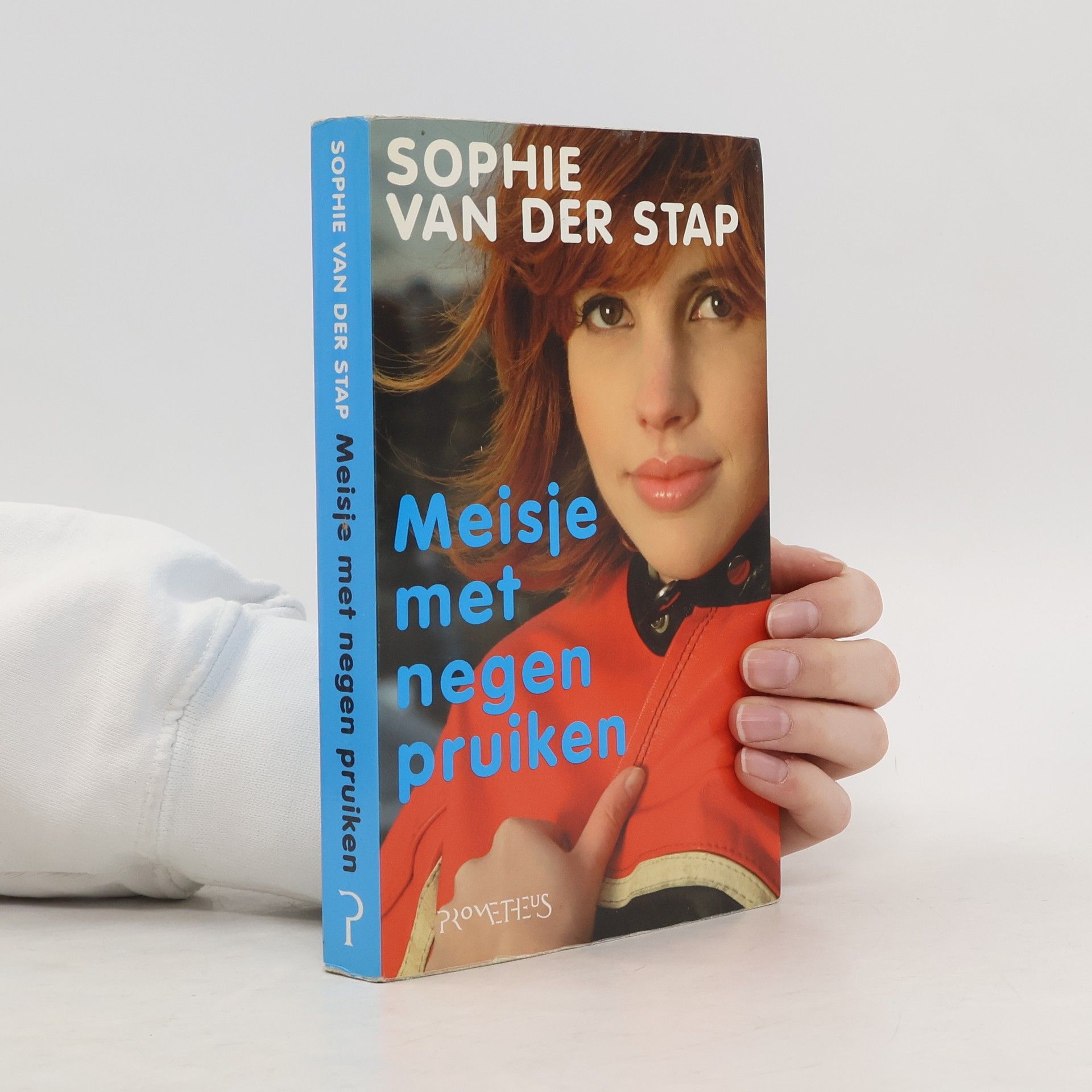 Sophie van der Stap Meisje met negen pruiken