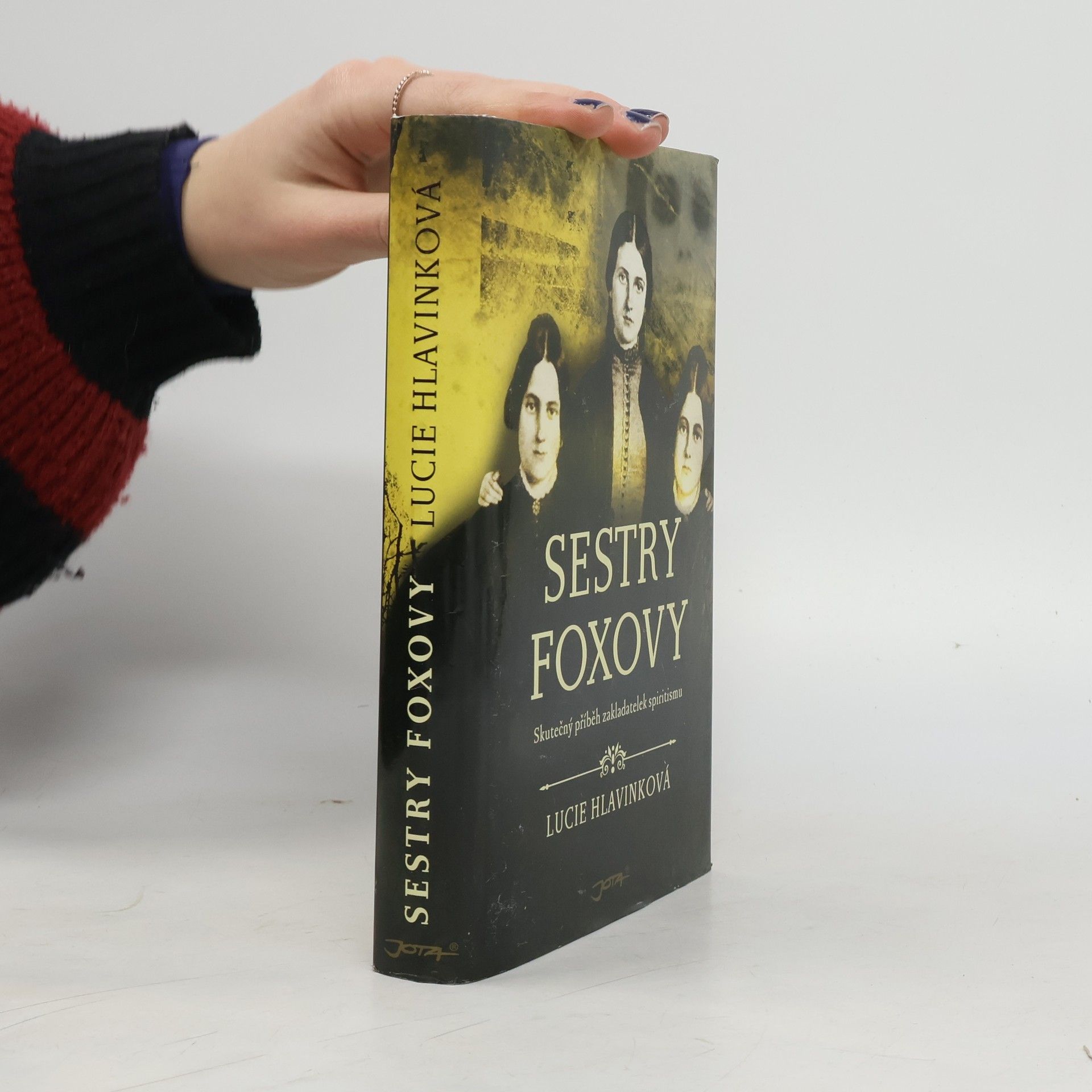 Lucie Hlavinková Sestry Foxovy