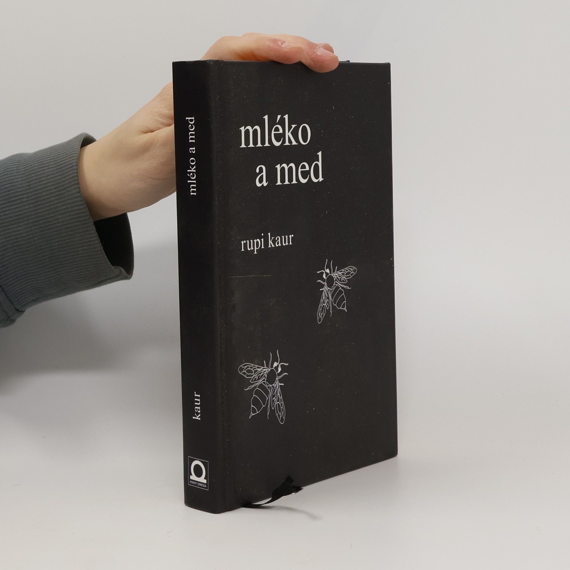 Rupi Kaur Mléko a med