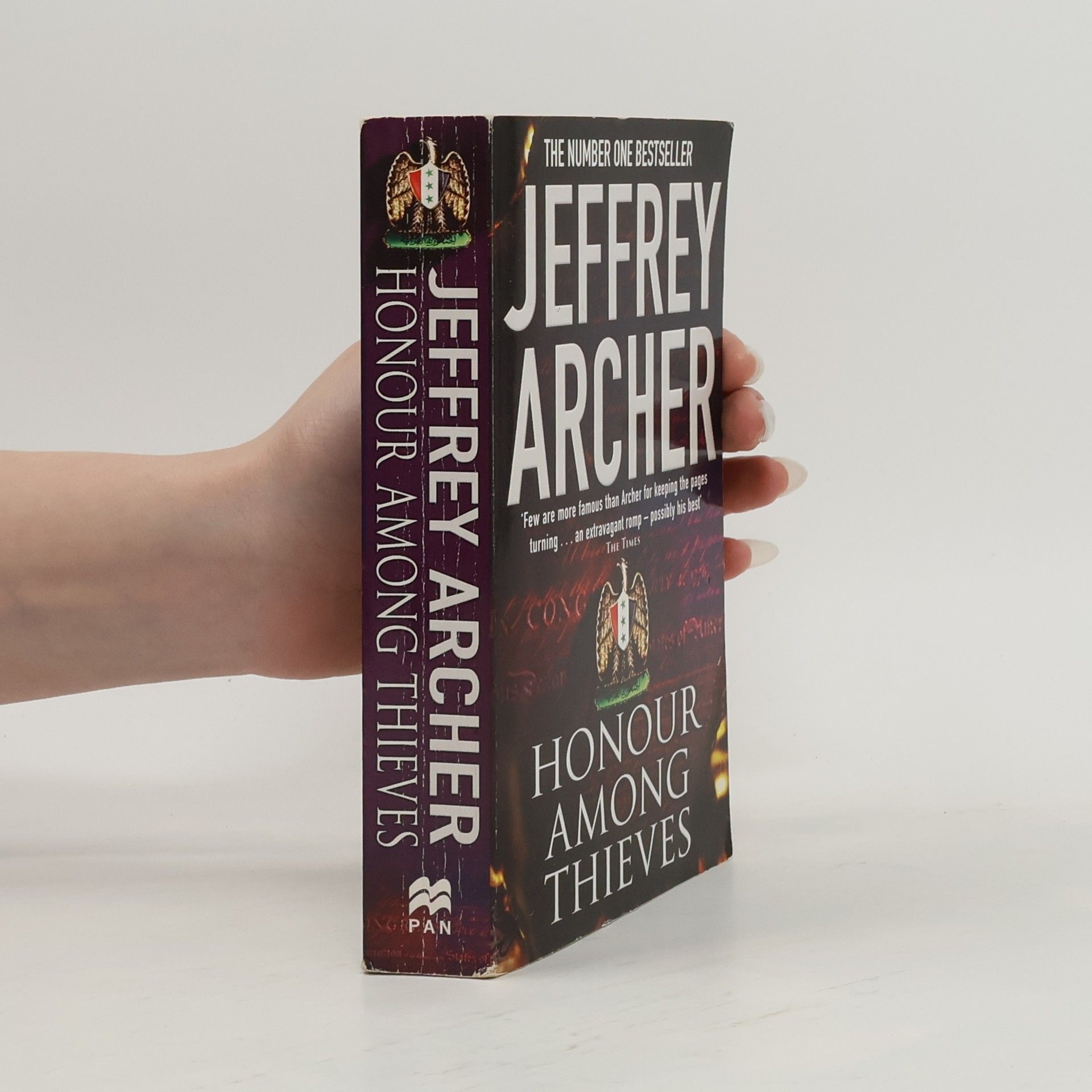 Jeffrey Archer Honour Among Thieves