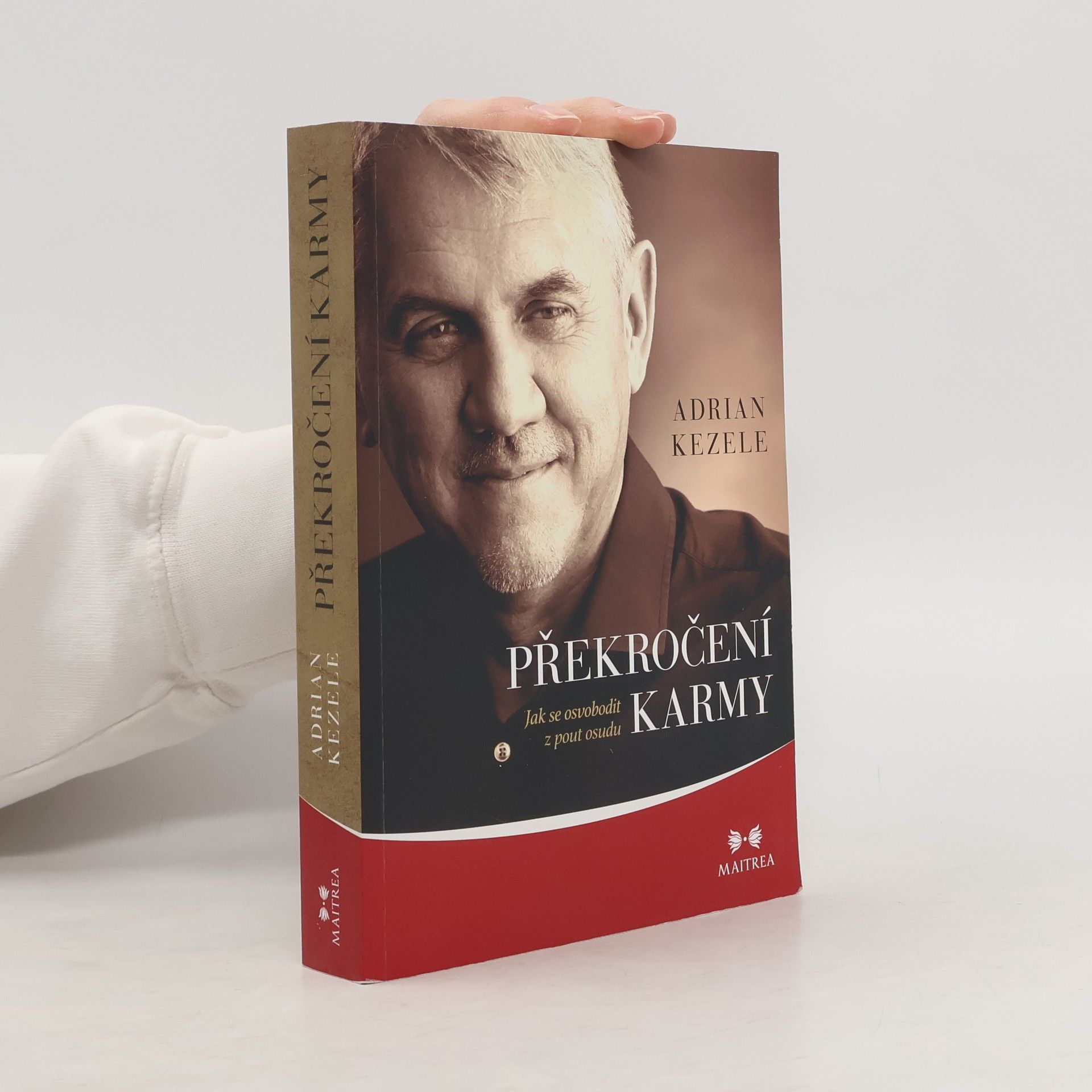 Překročení karmy: Jak se osvobodit z pout osudu