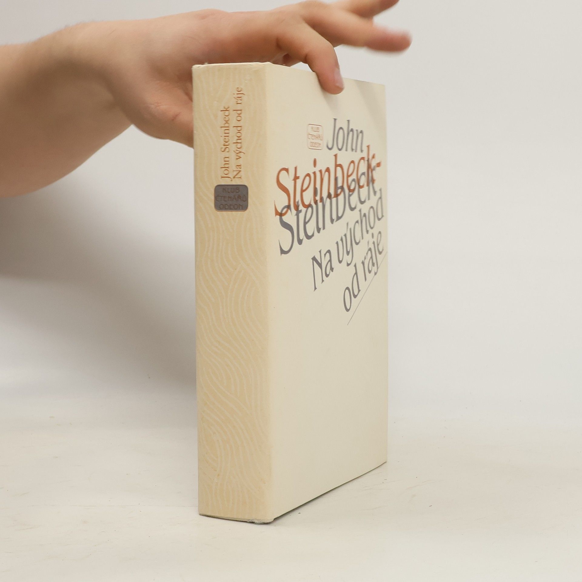 John Steinbeck Na východ od ráje