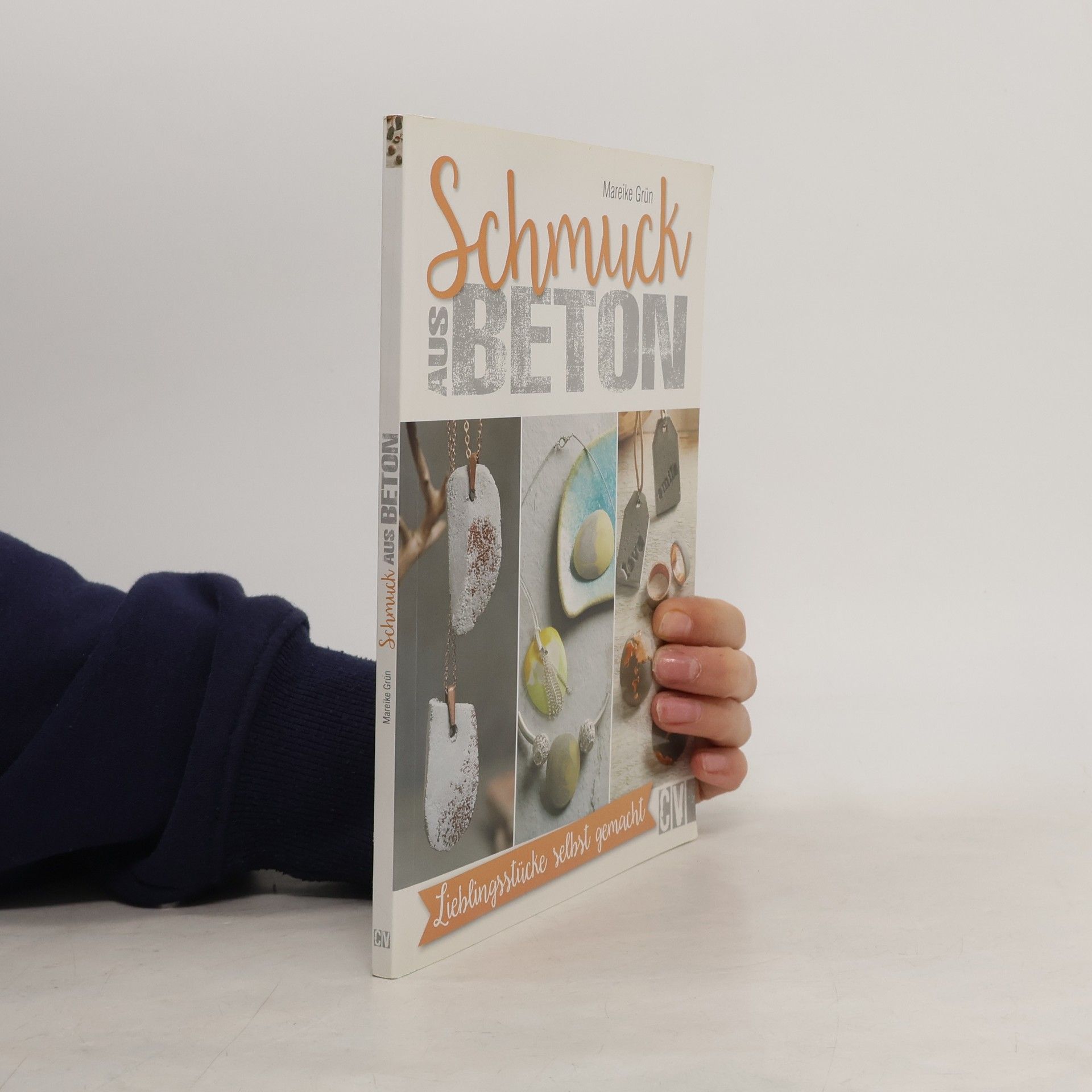 Mareike Grün Schmuck aus Beton