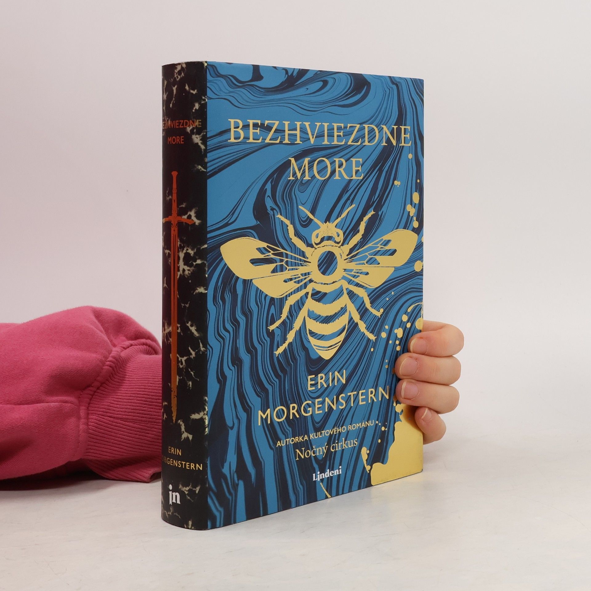 Erin Morgenstern Bezhviezdne more