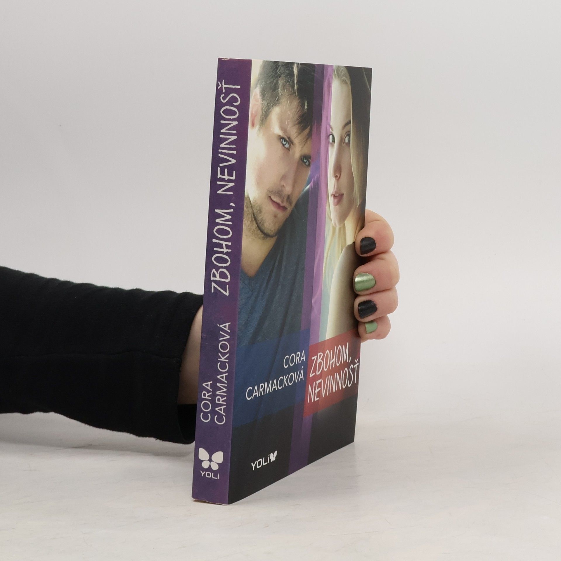 Cora Carmack Zbohom, nevinnosť