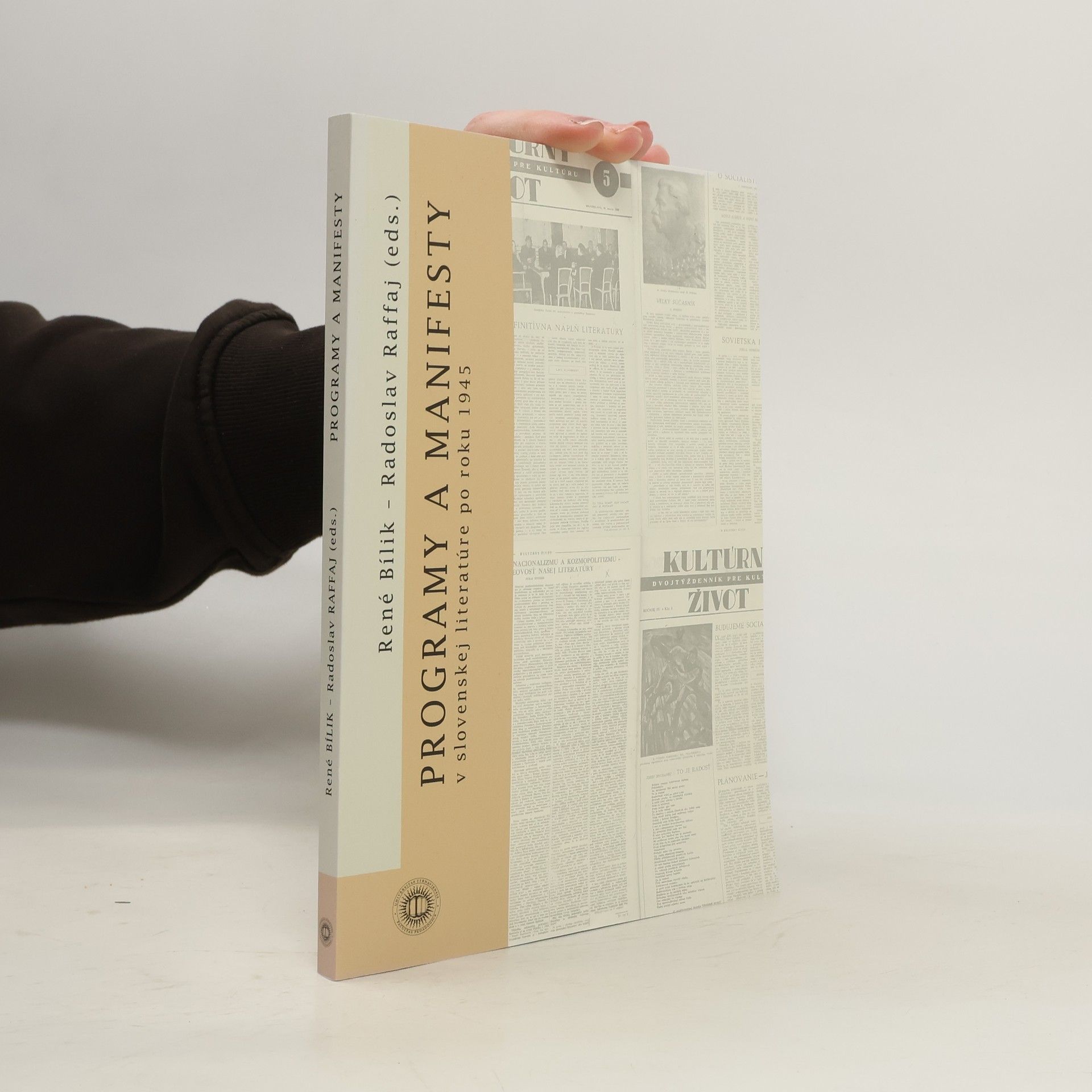 Programy a manifesty v slovenskej literatúre po roku 1945