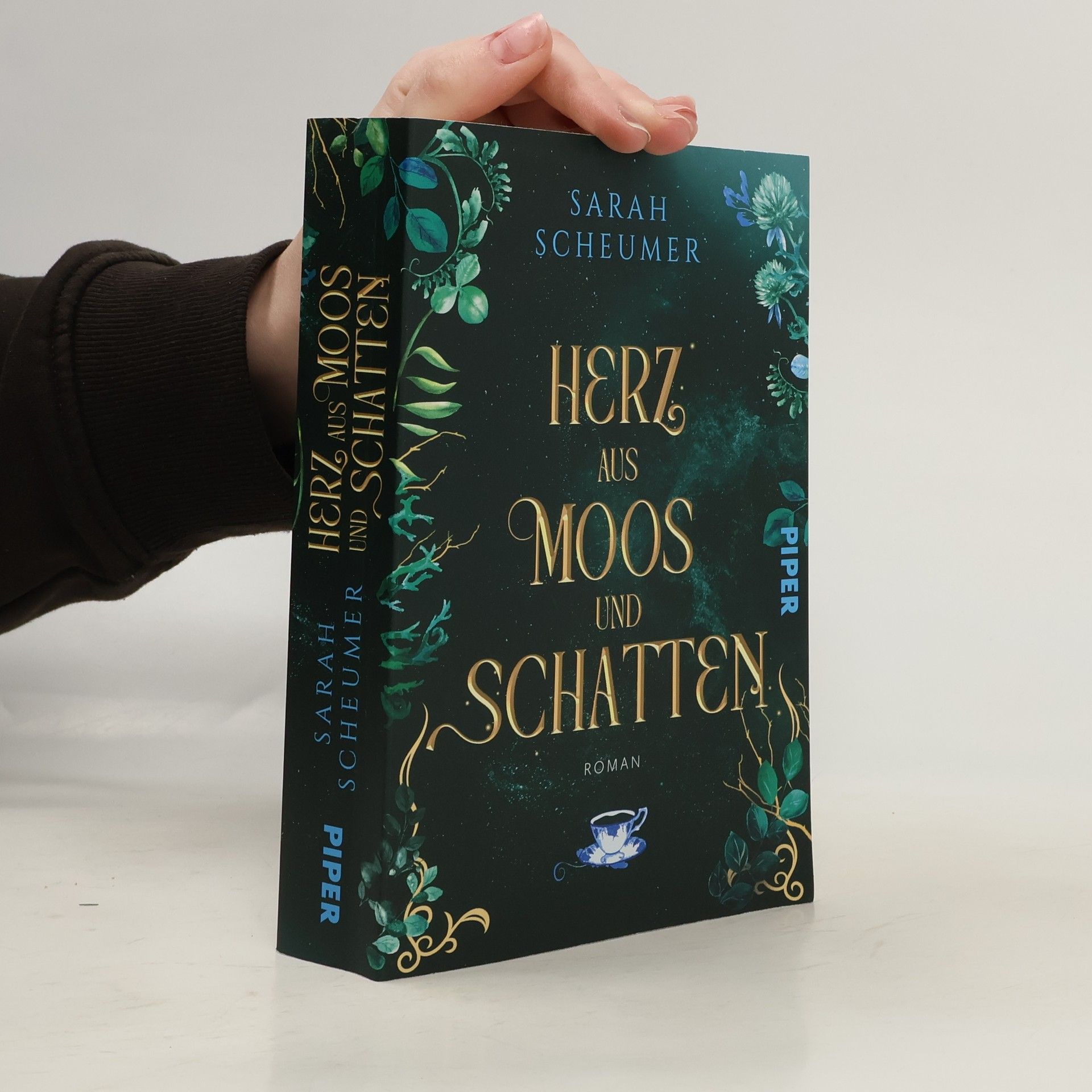 Sarah Scheumer Herz aus Moos und Schatten