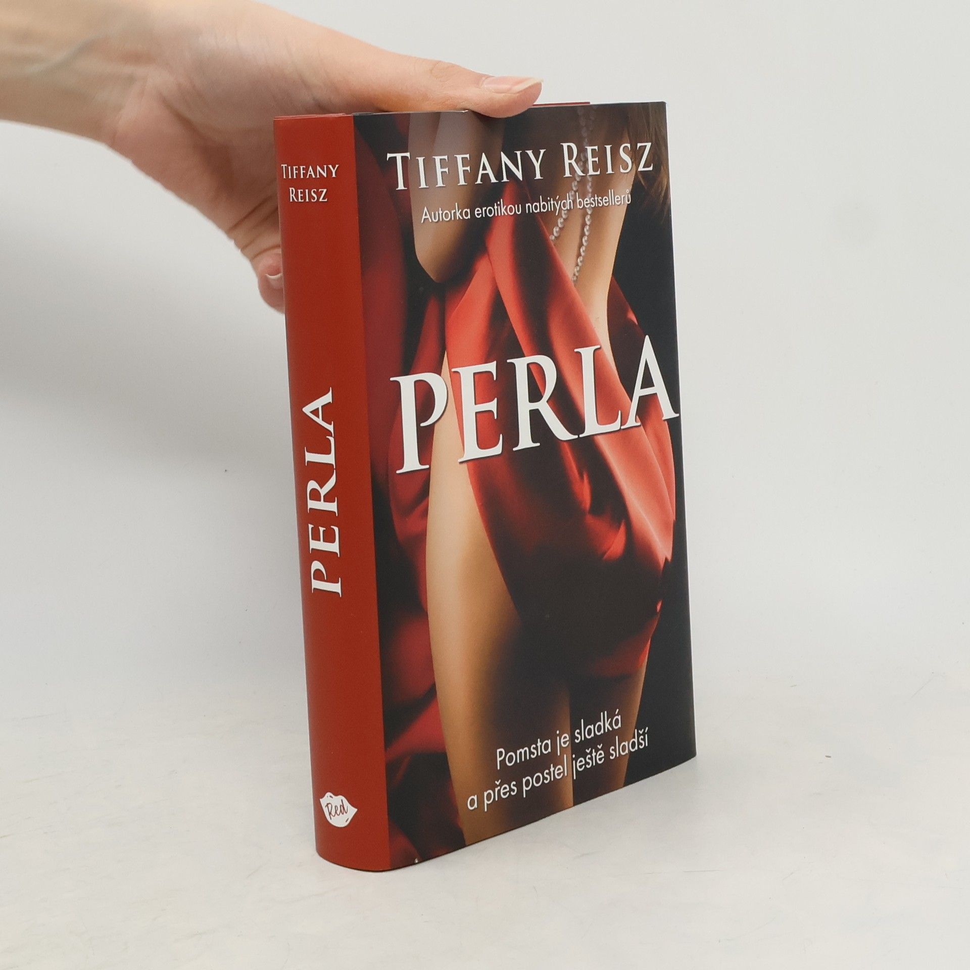 Tiffany Reisz Perla