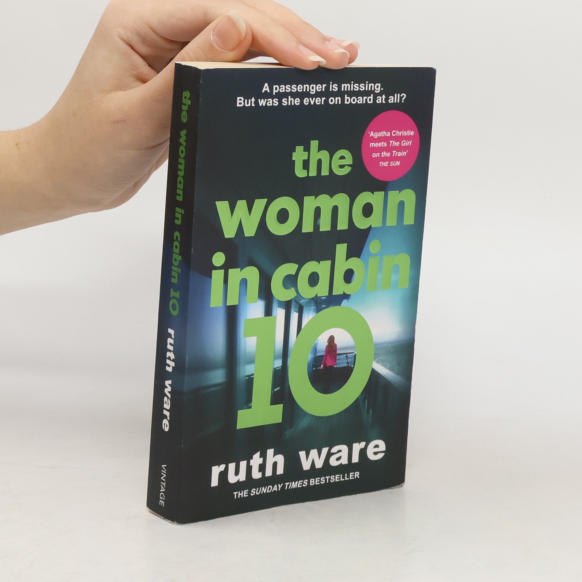 Ruth Ware The woman in cabin 10