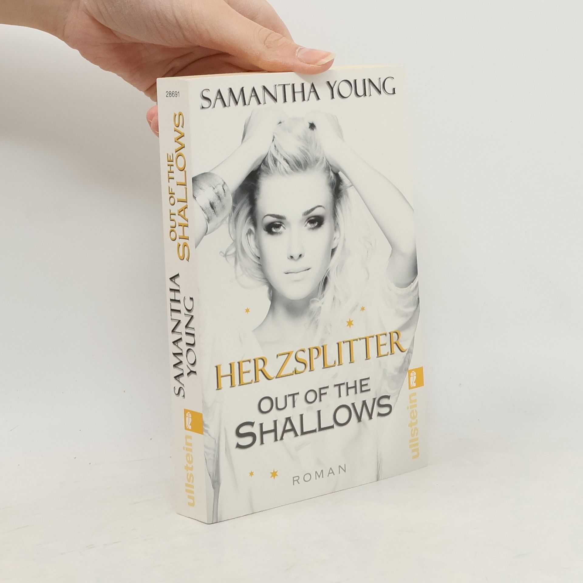 Samantha Young Out of the shallows