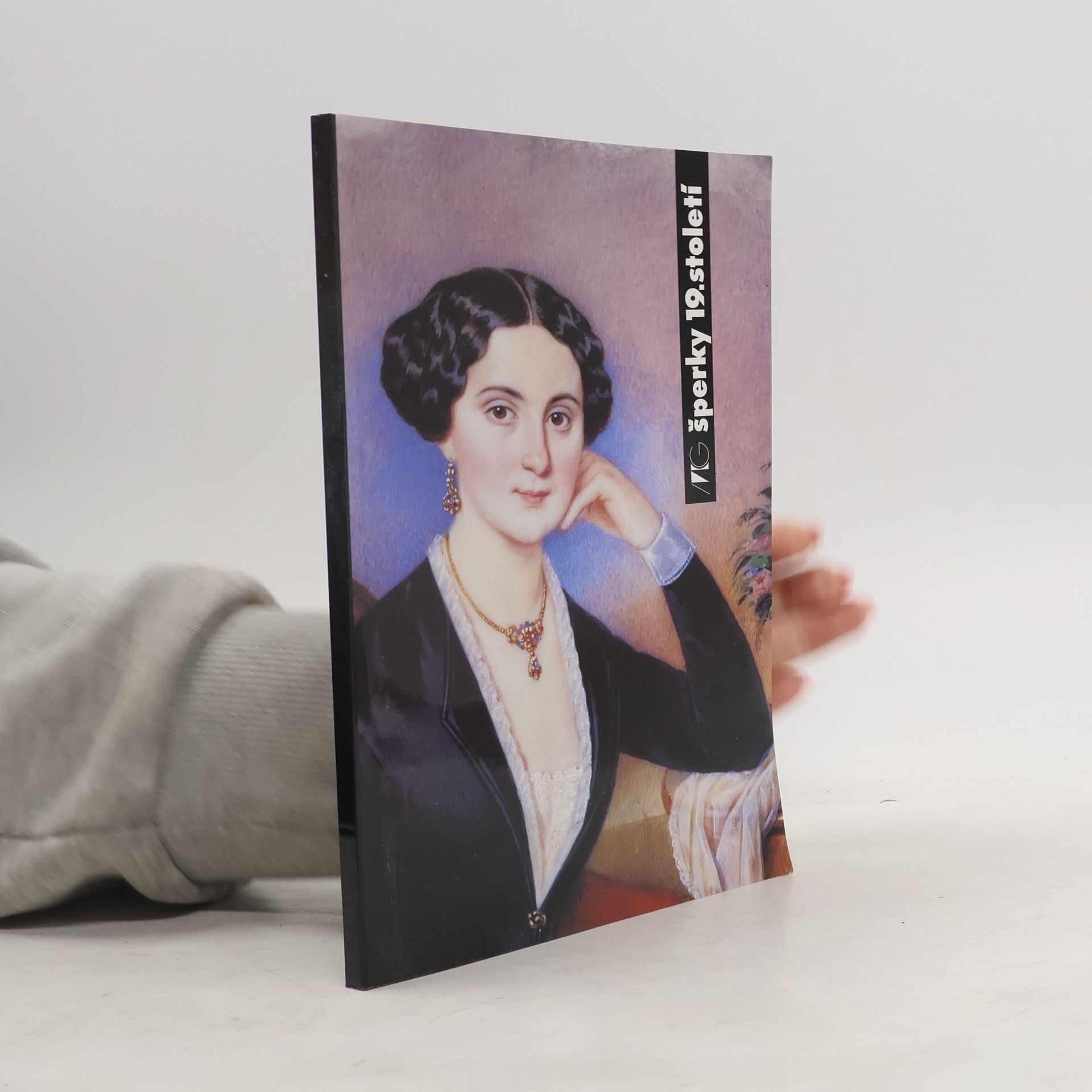 Alena Křížová Šperky 19. století (od empíru k historismu) ze sbírek Moravské galerie v Brně