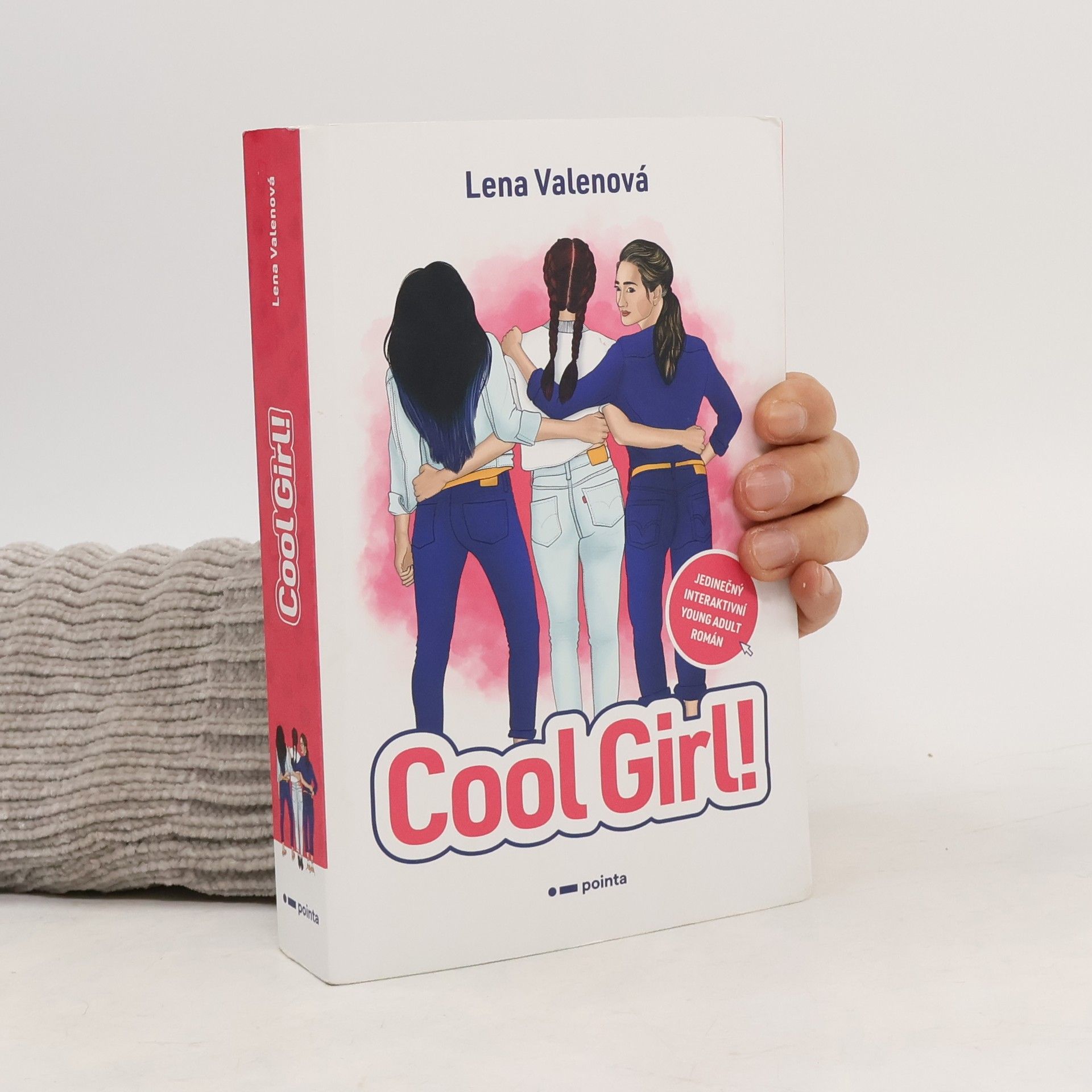 Lena Valenová Cool Girl!