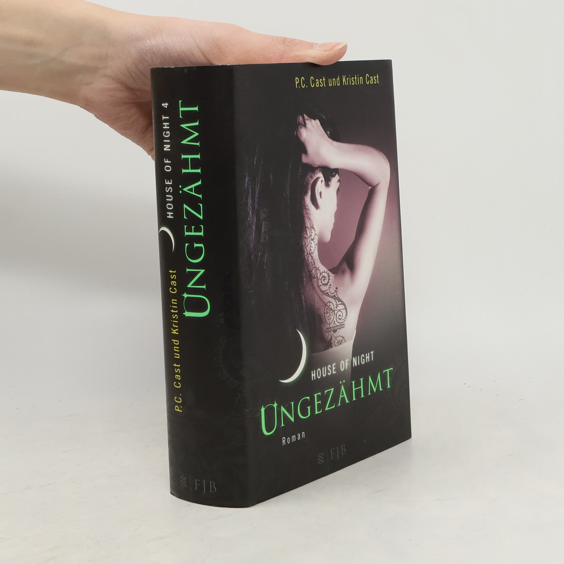 House of Night 4. Ungezähmt