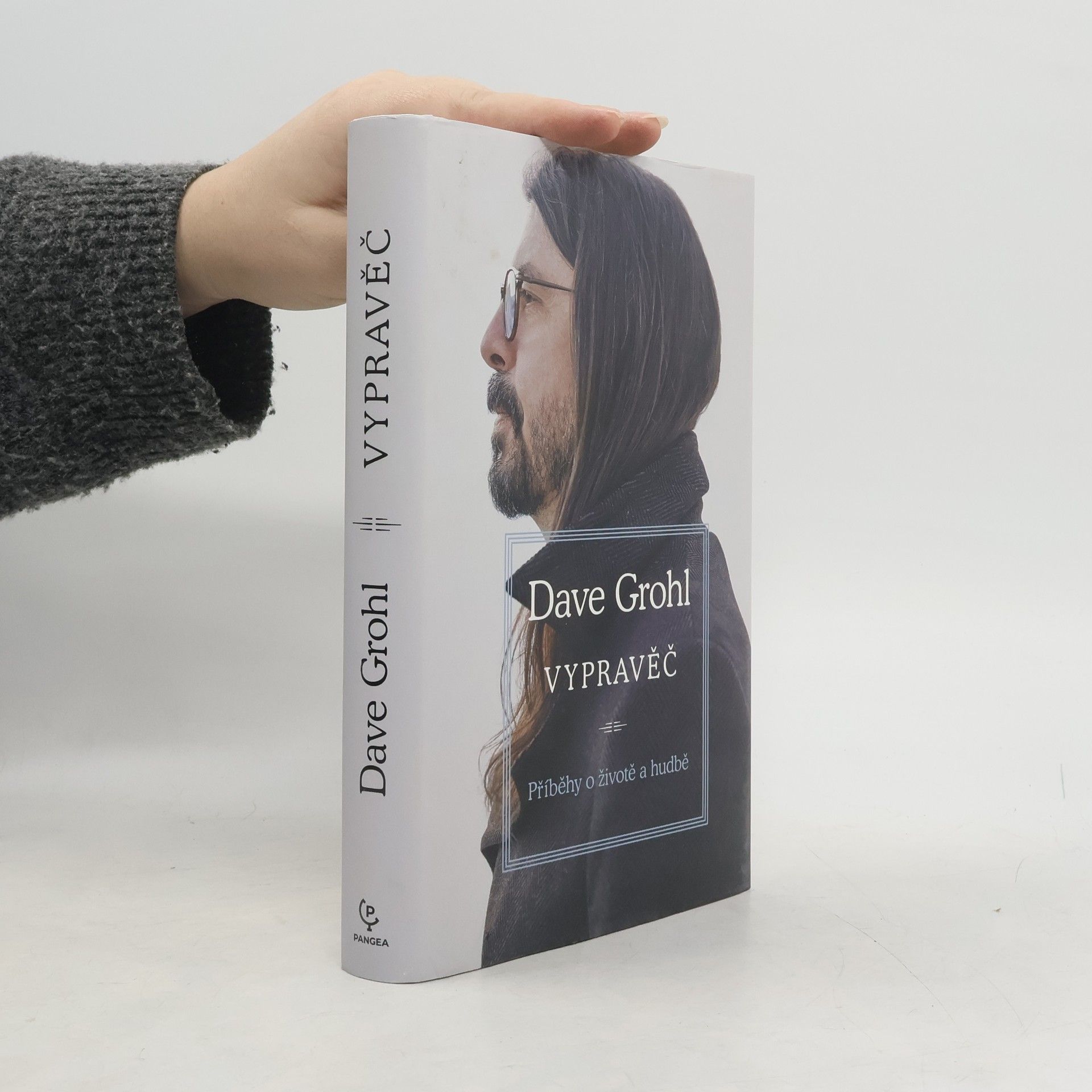 Dave Grohl Vypravěč : příběhy o životě a hudbě