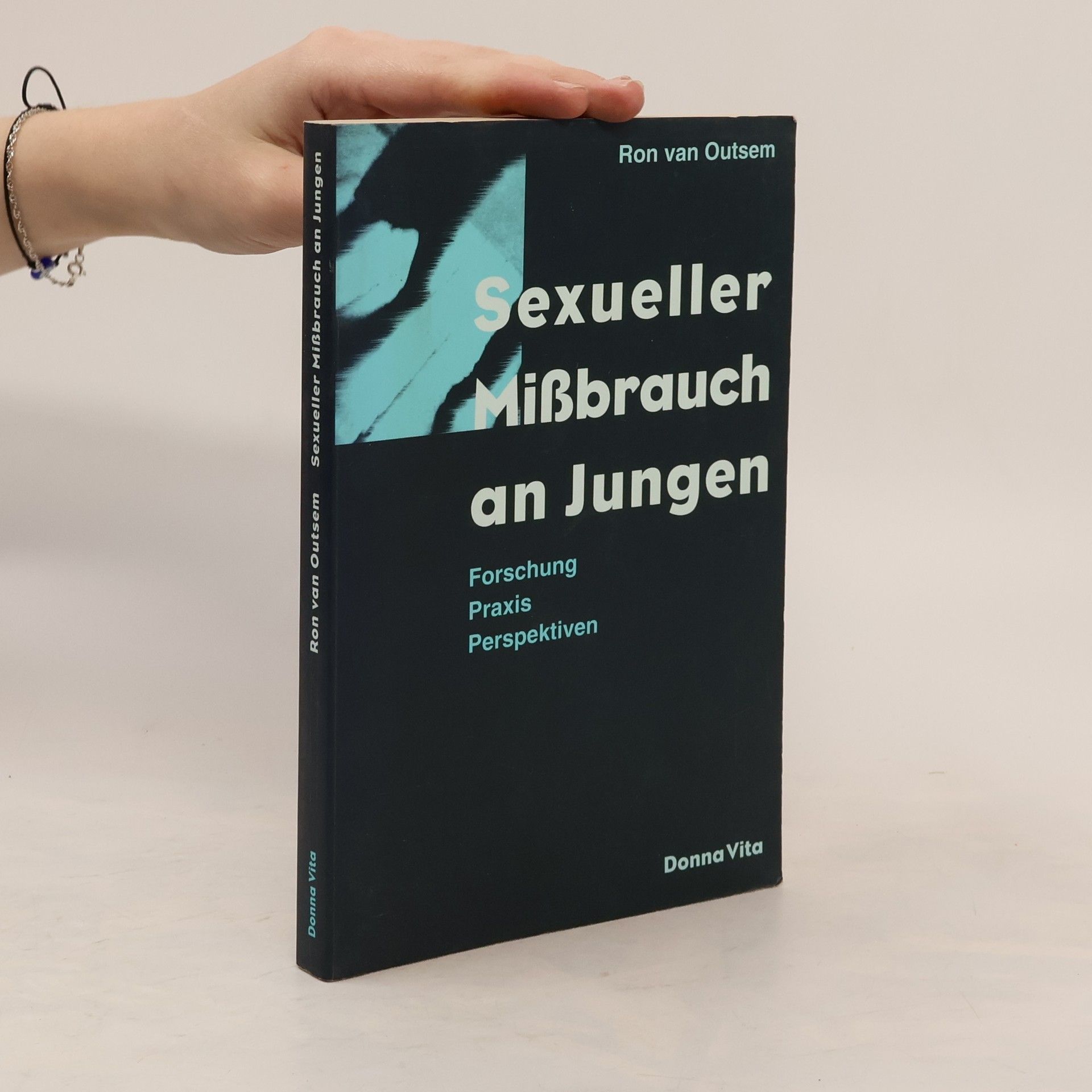 Ron van Outsem Sexueller Missbrauch an Jungen