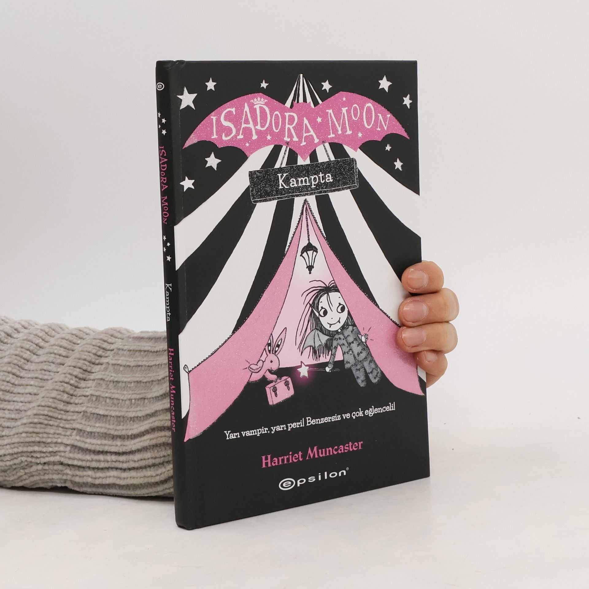 Harriet Muncaster Isadora Moon-Kampta