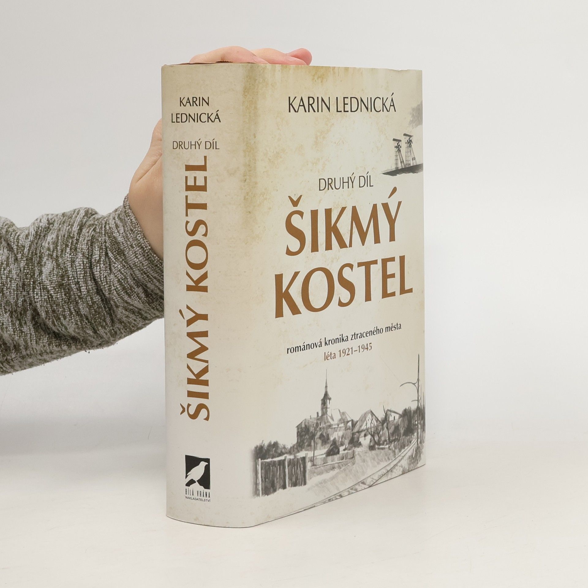 Karin Lednická Šikmý kostel 2