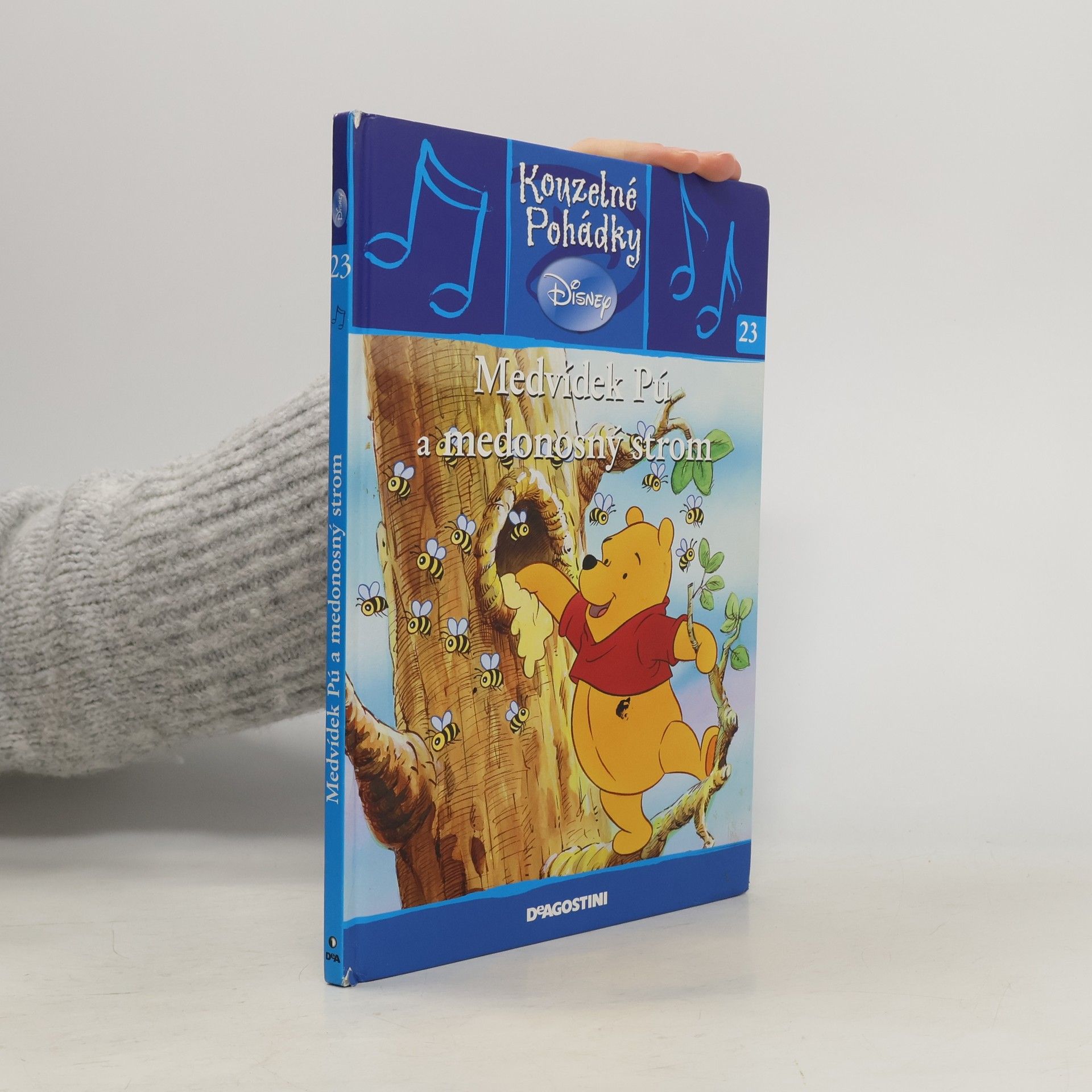 Walt Disney Kouzelné pohádky. Medvídek Pú a medonosný strom