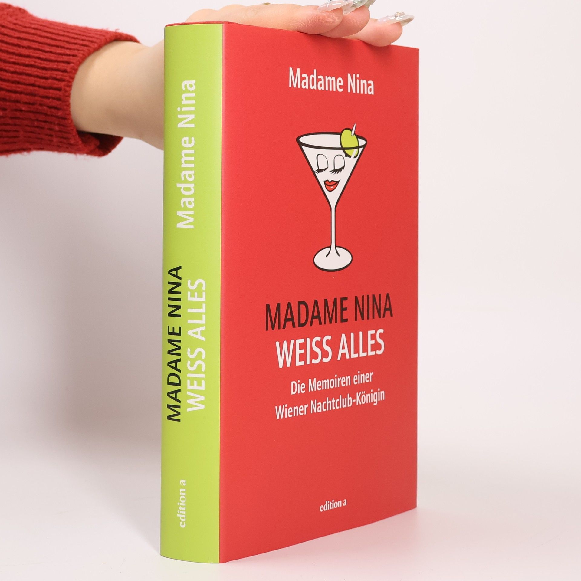 Nina Janousek Madame Nina weiß alles