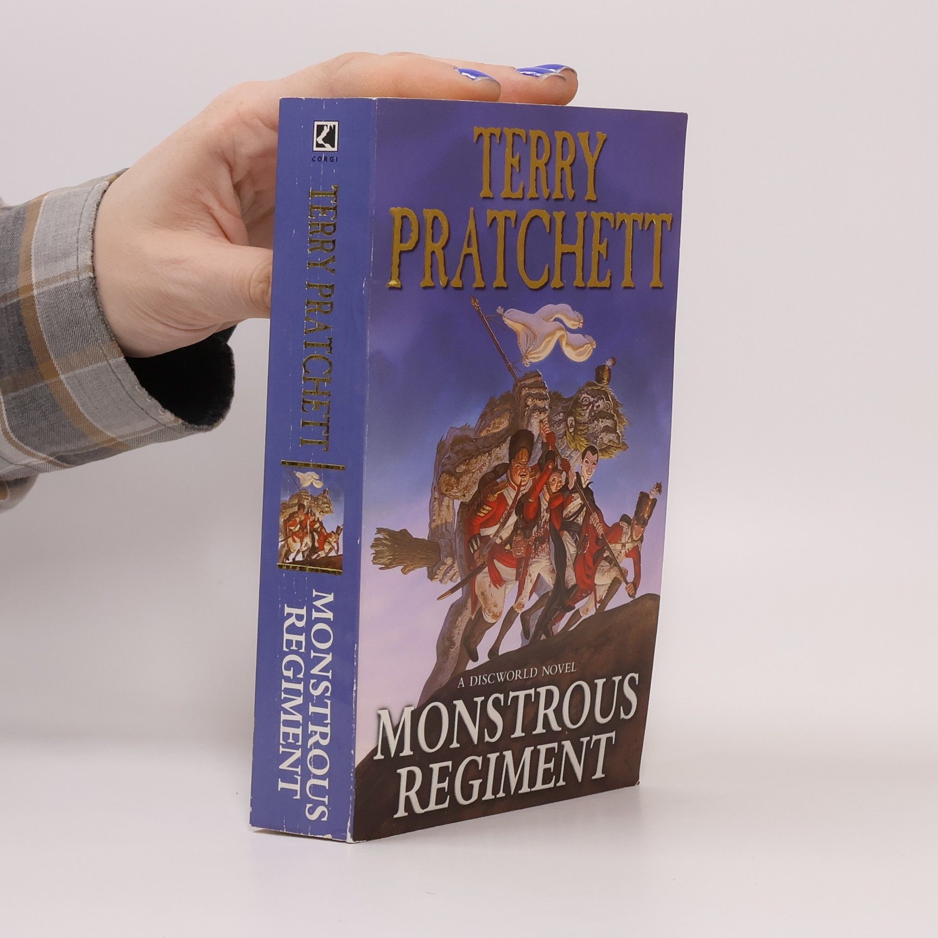Terry Pratchett Monstrous regiment