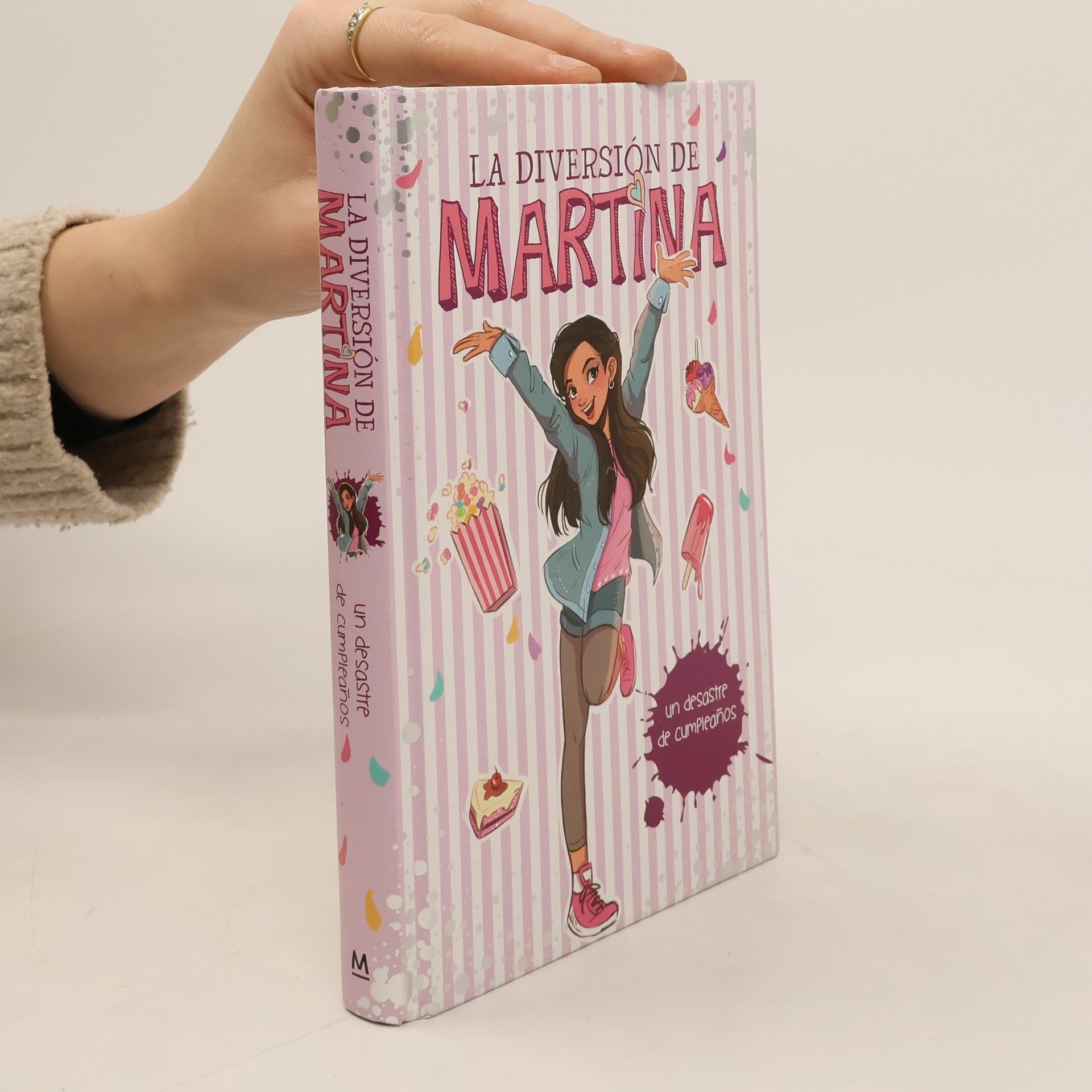 Martina D. Antiochia La diversión de Martina: Un desastre de cumpleaños