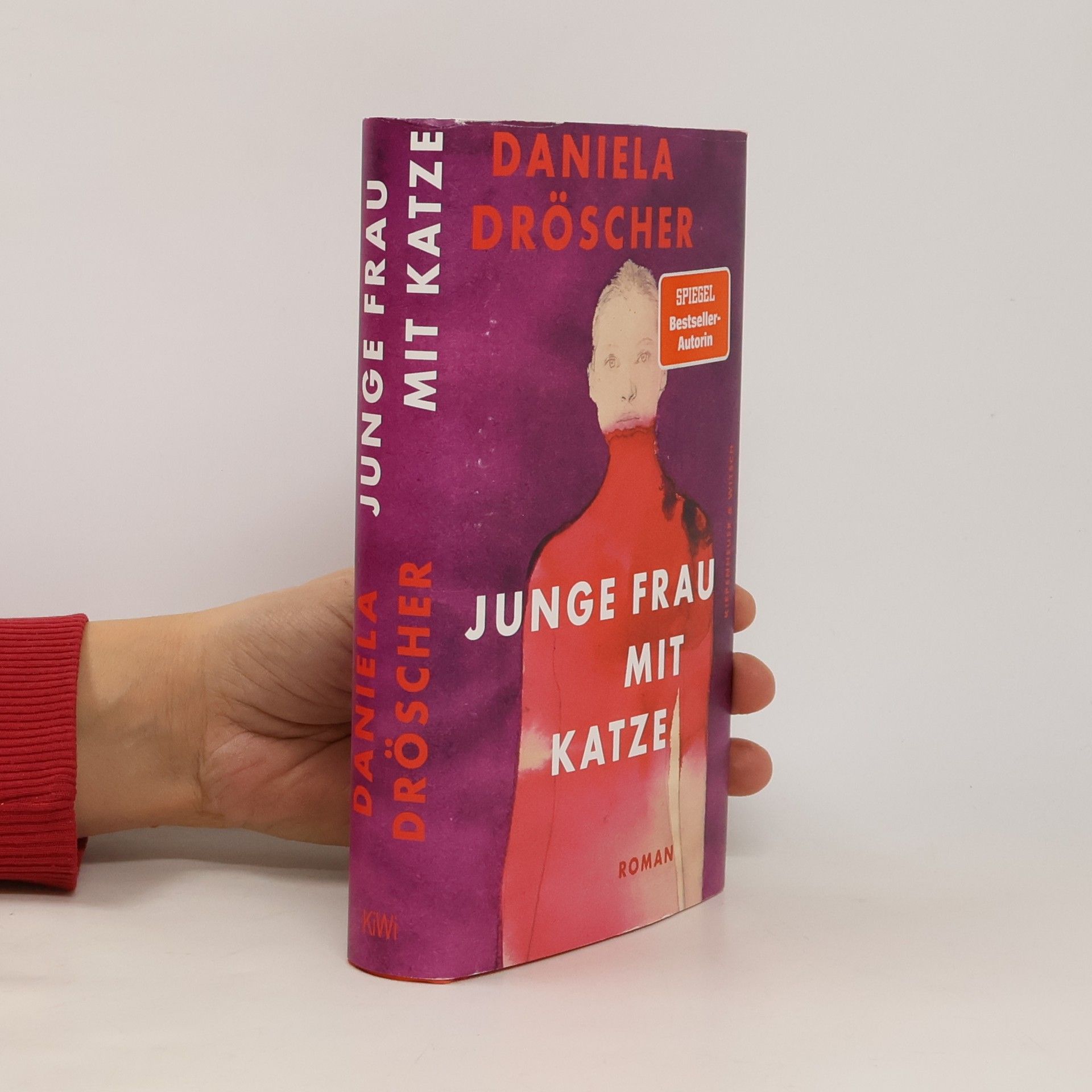 Daniela Dröscher Junge Frau mit Katze