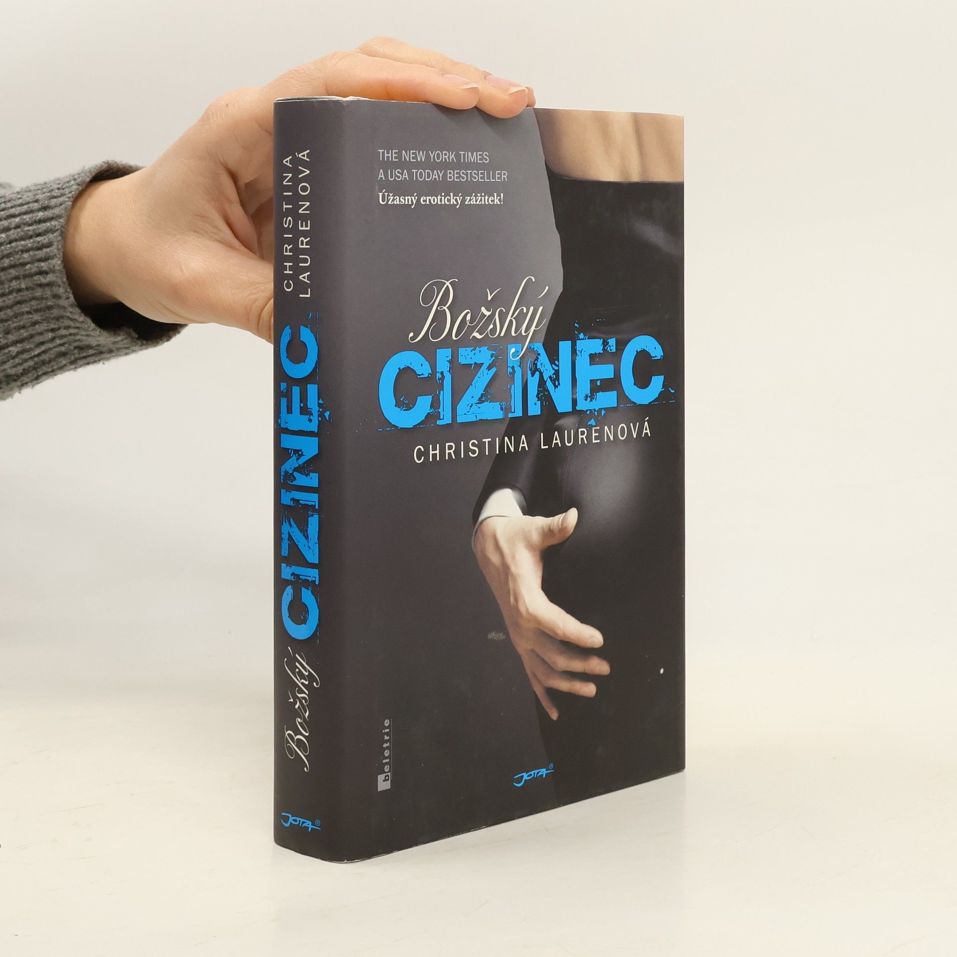 Christina Lauren Božský cizinec