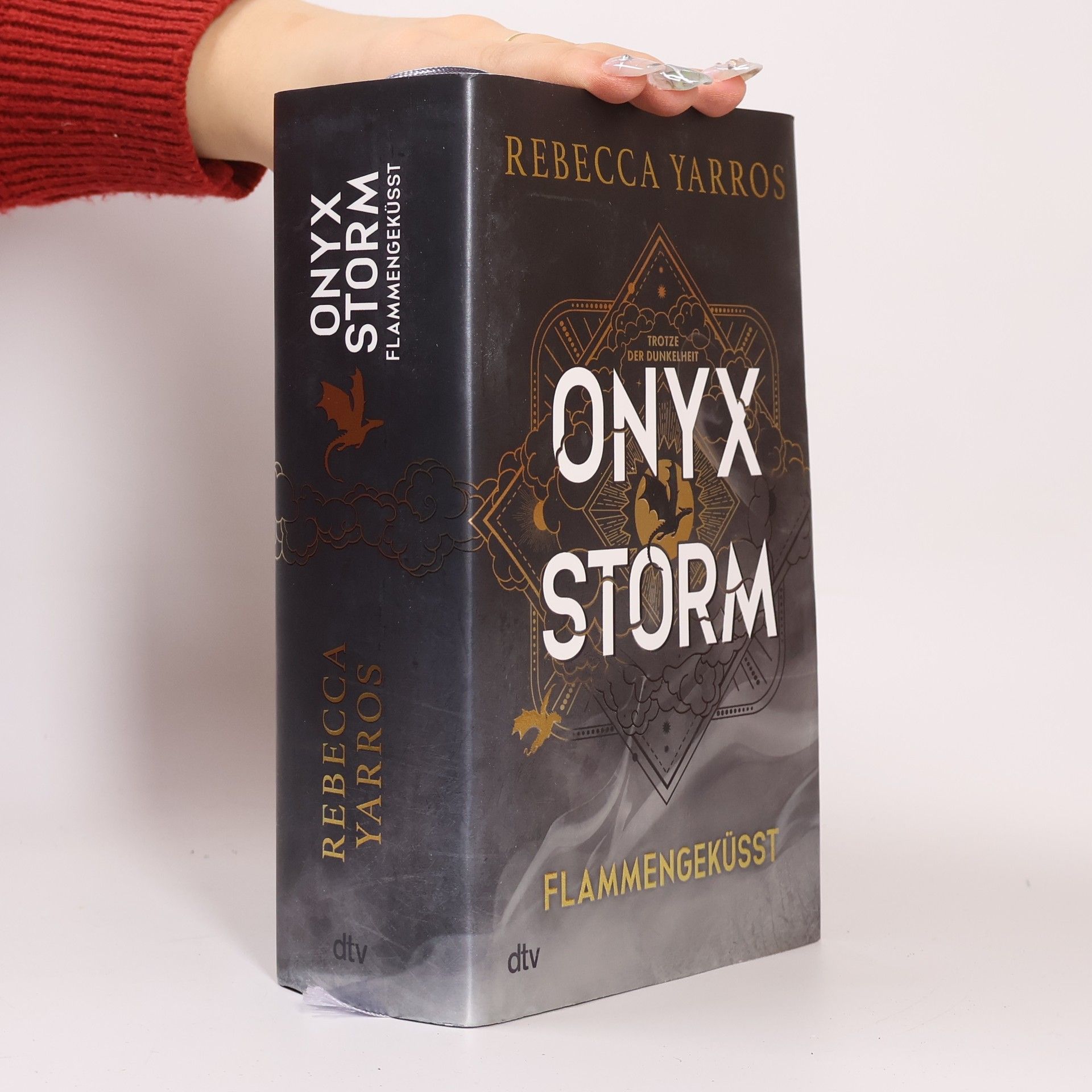 Onyx Storm - Flammengeküsst - Deluxe-Ausgabe mit Farbschnitt