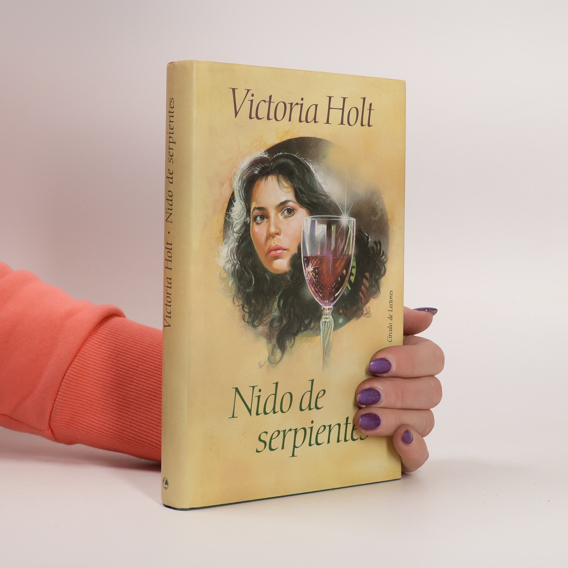 Eleanor Burford Nido de serpientes