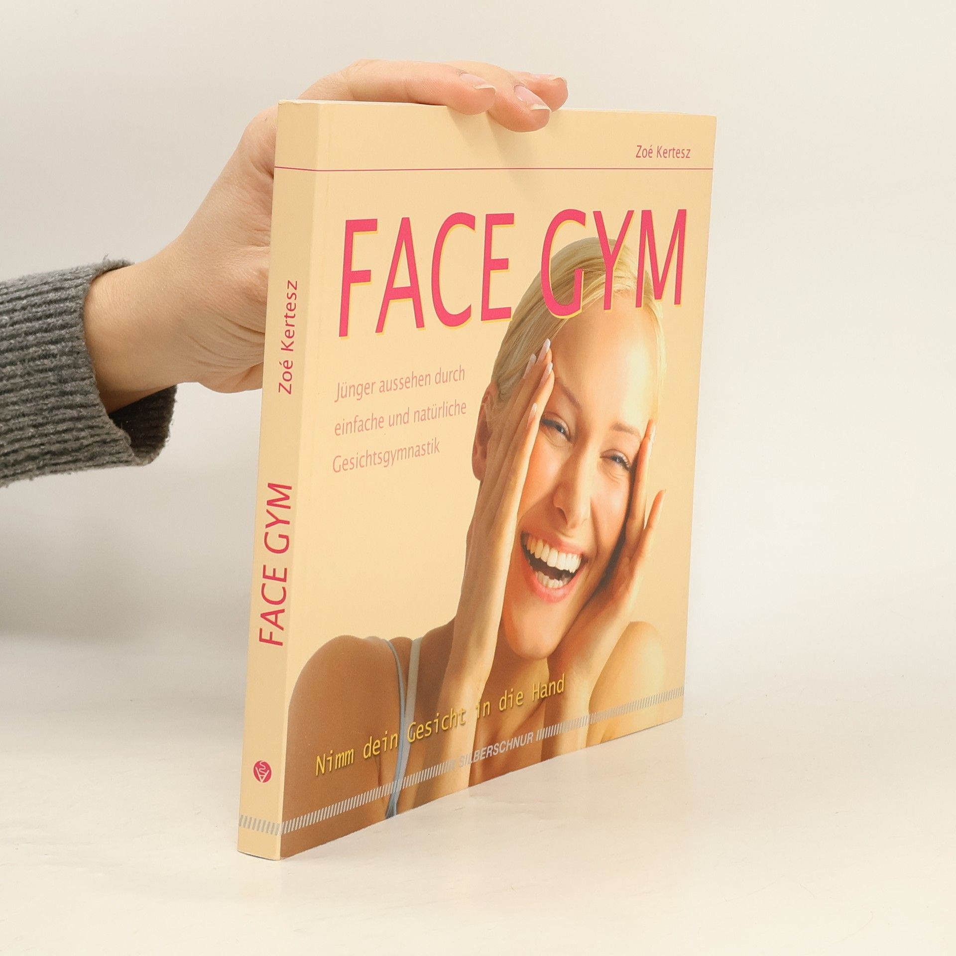Zoé Kertesz Face Gym