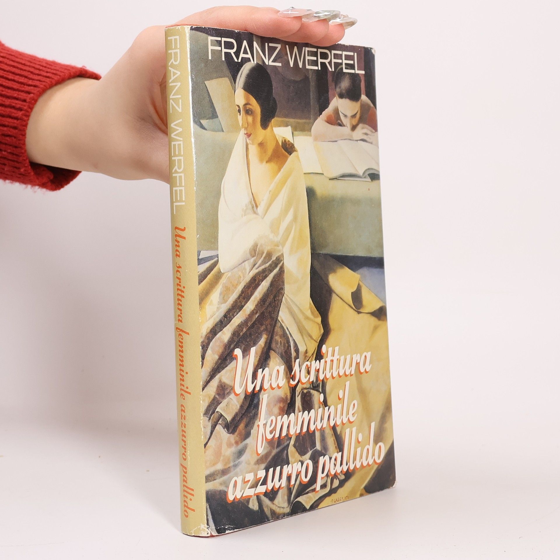 Una scrittura femminile azzurro pallido