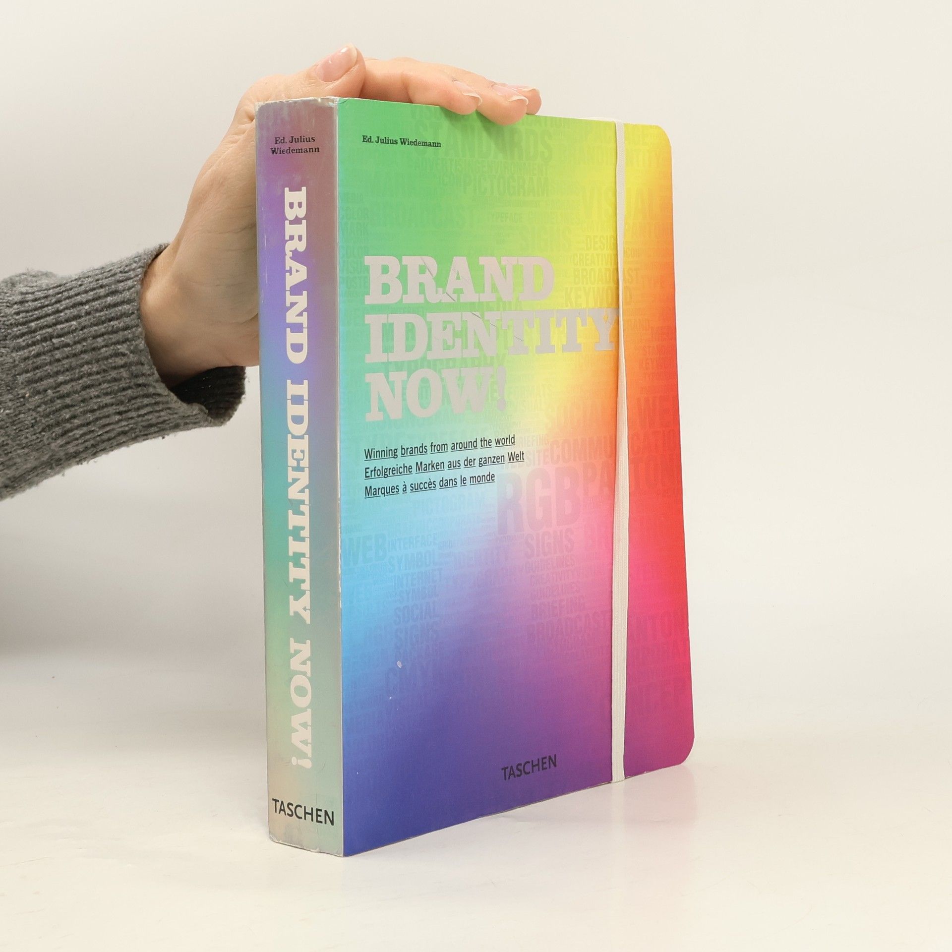 Julius Wiedemann Brand identity now! : [winning brands from around the world]