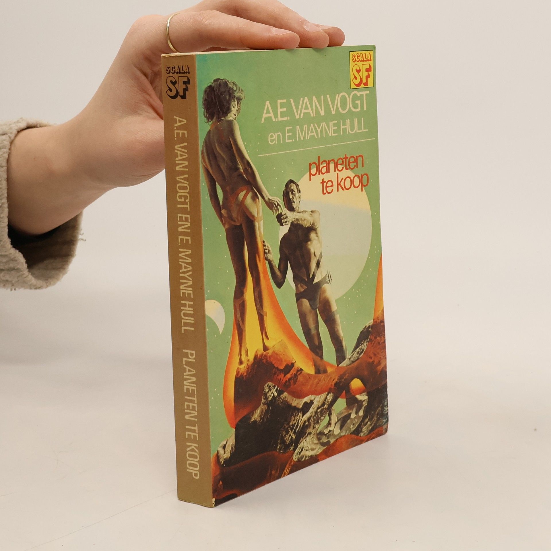 Alfred Elton Van Vogt Planeten te koop