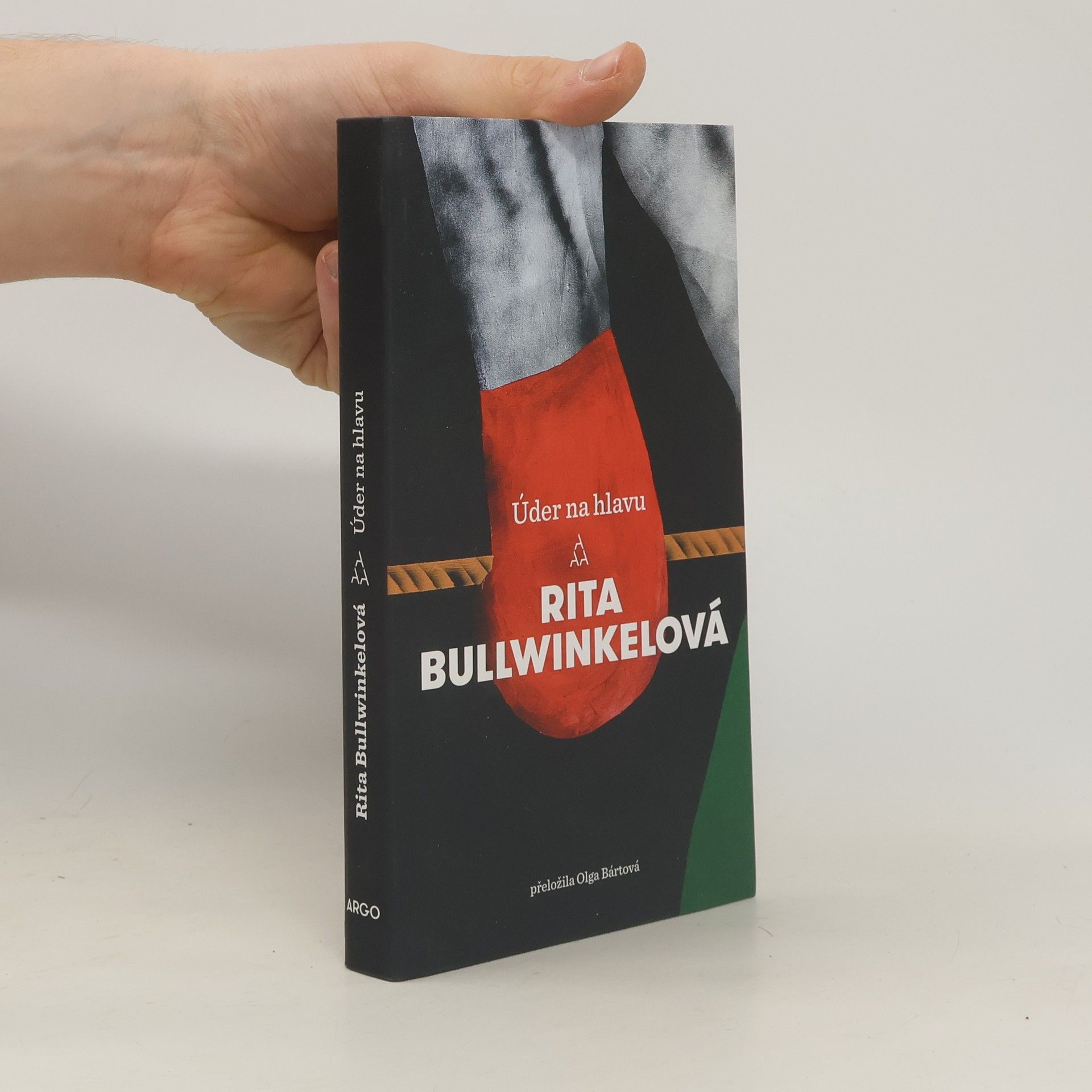 Rita Bullwinkel Úder na hlavu