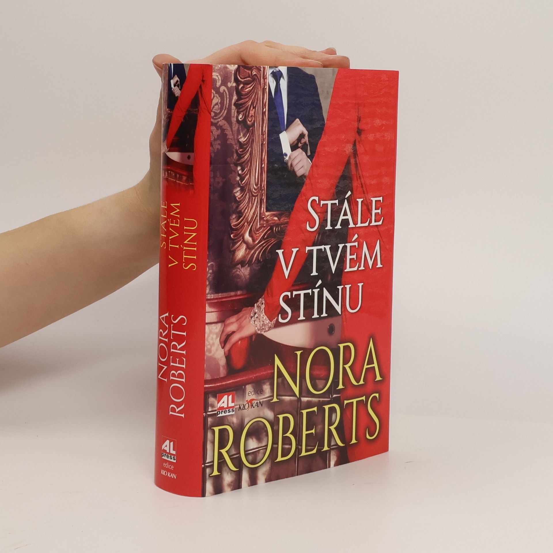 Nora Roberts Stále v tvém stínu