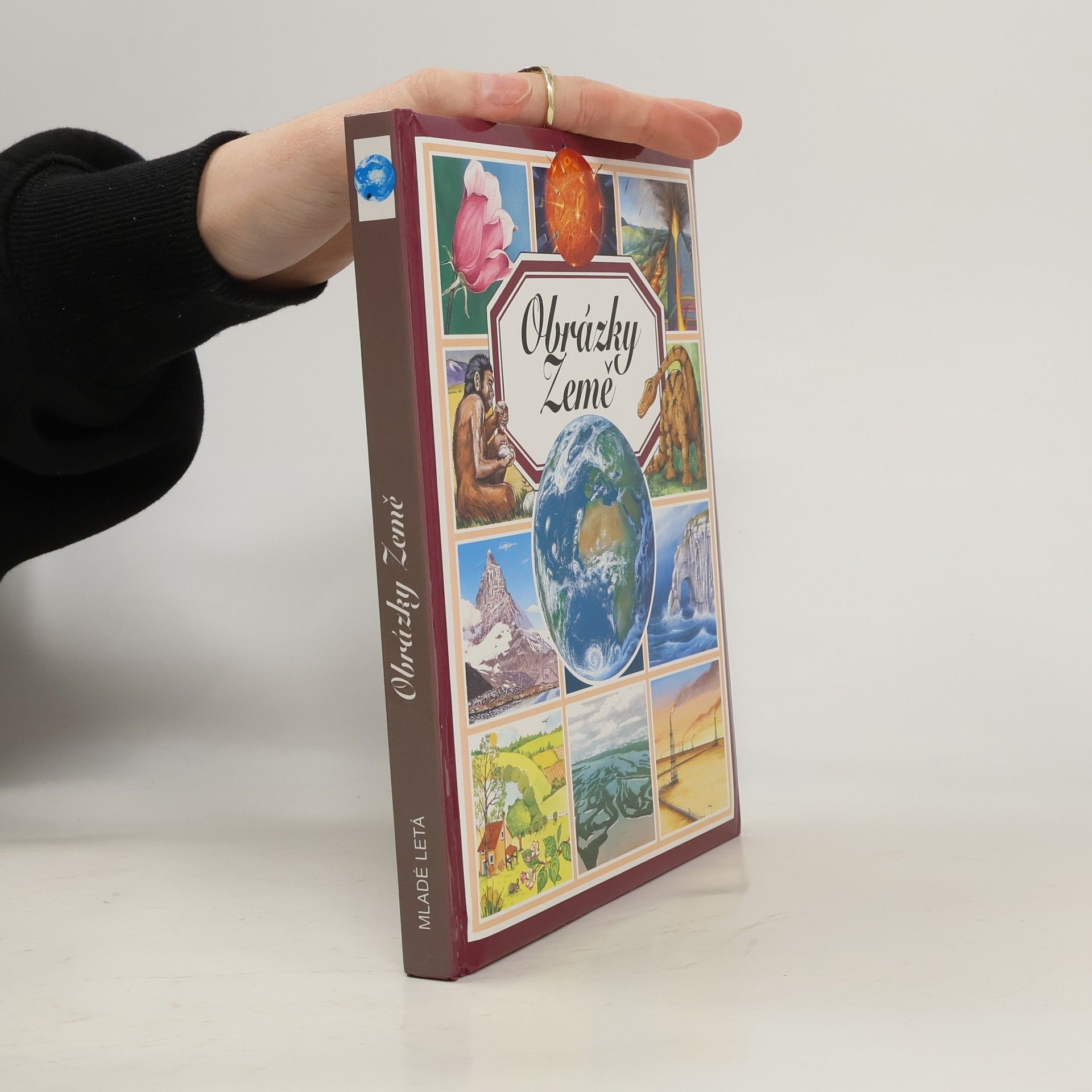 Emilie Beaumont Obrázky Země