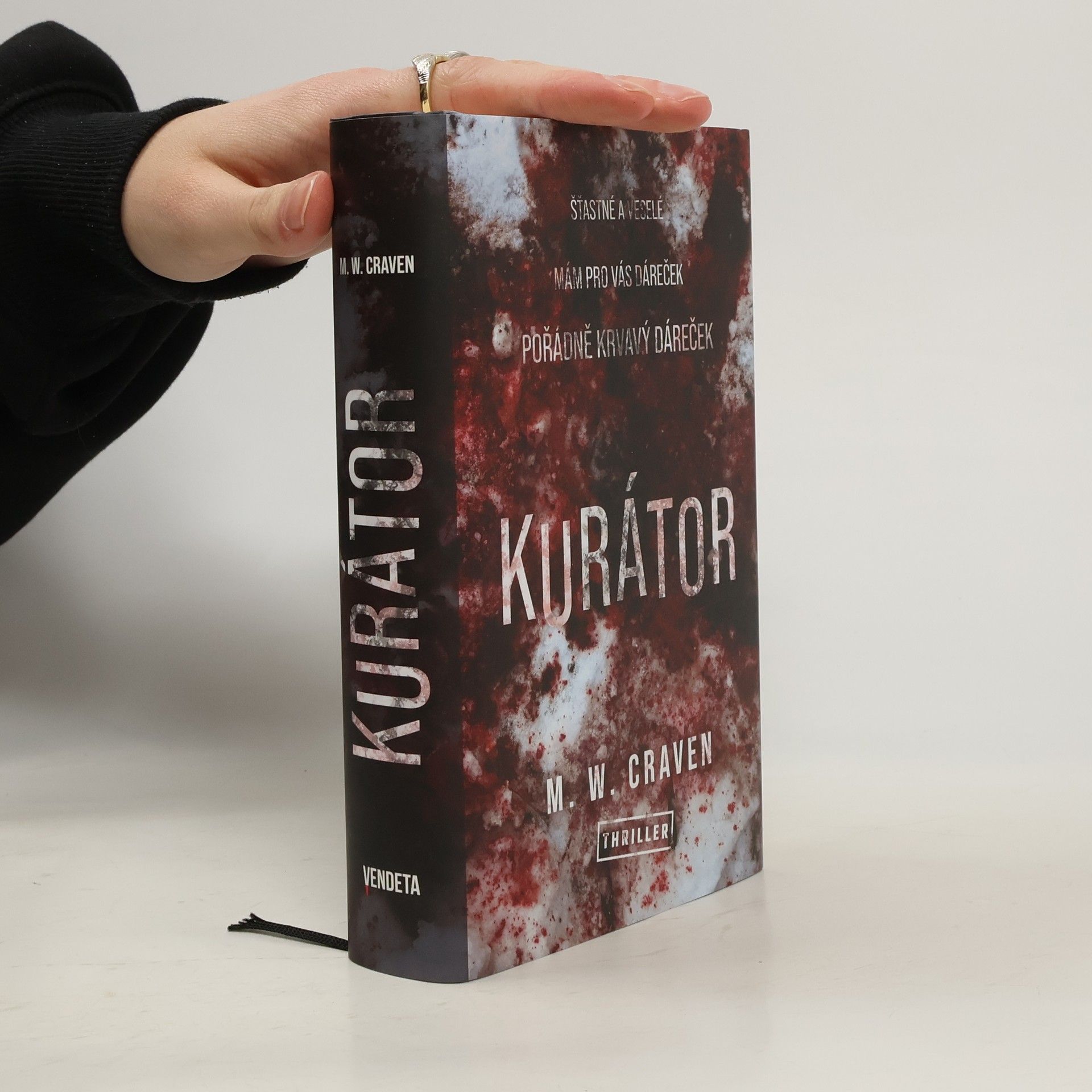 M. W. Craven Kurátor