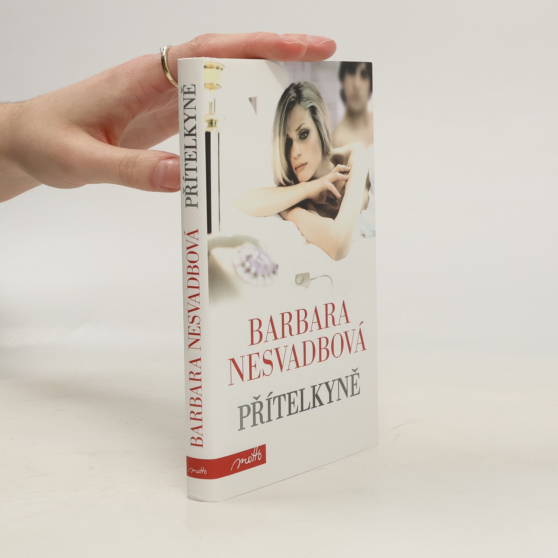 Bára Nesvadbová Přítelkyně