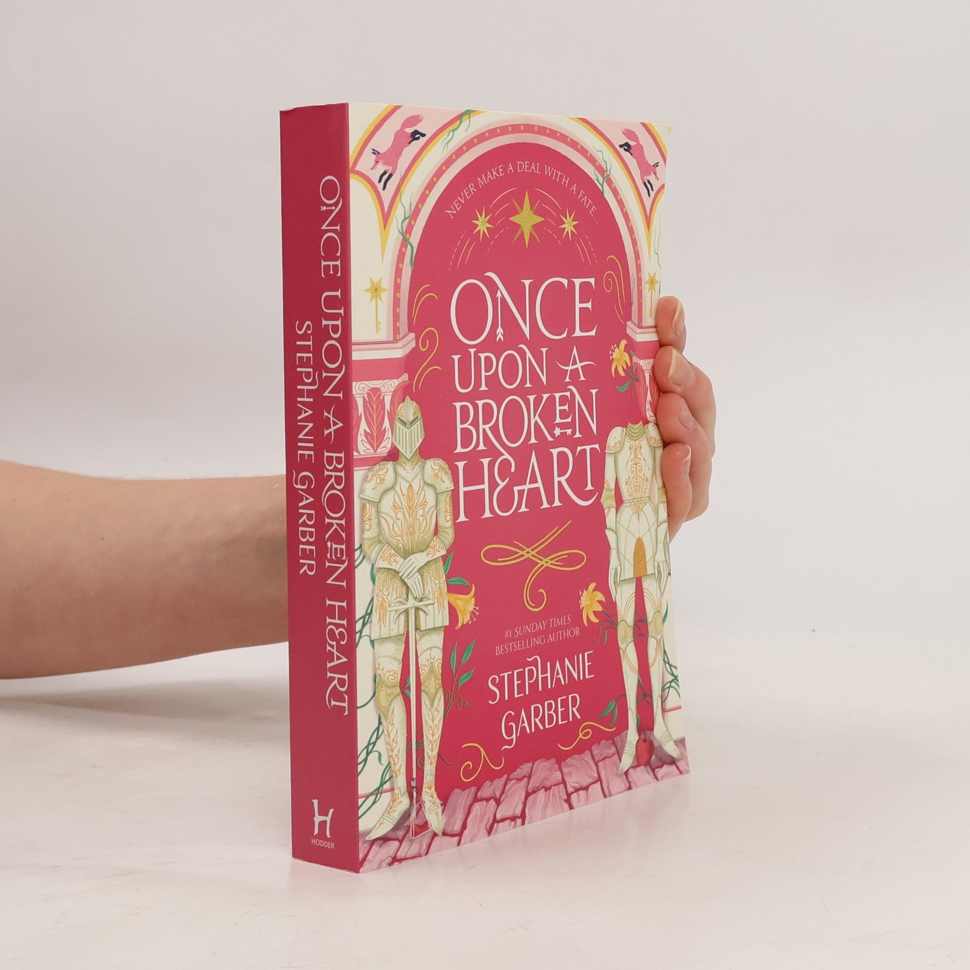 Stephanie Garber Once upon a broken heart