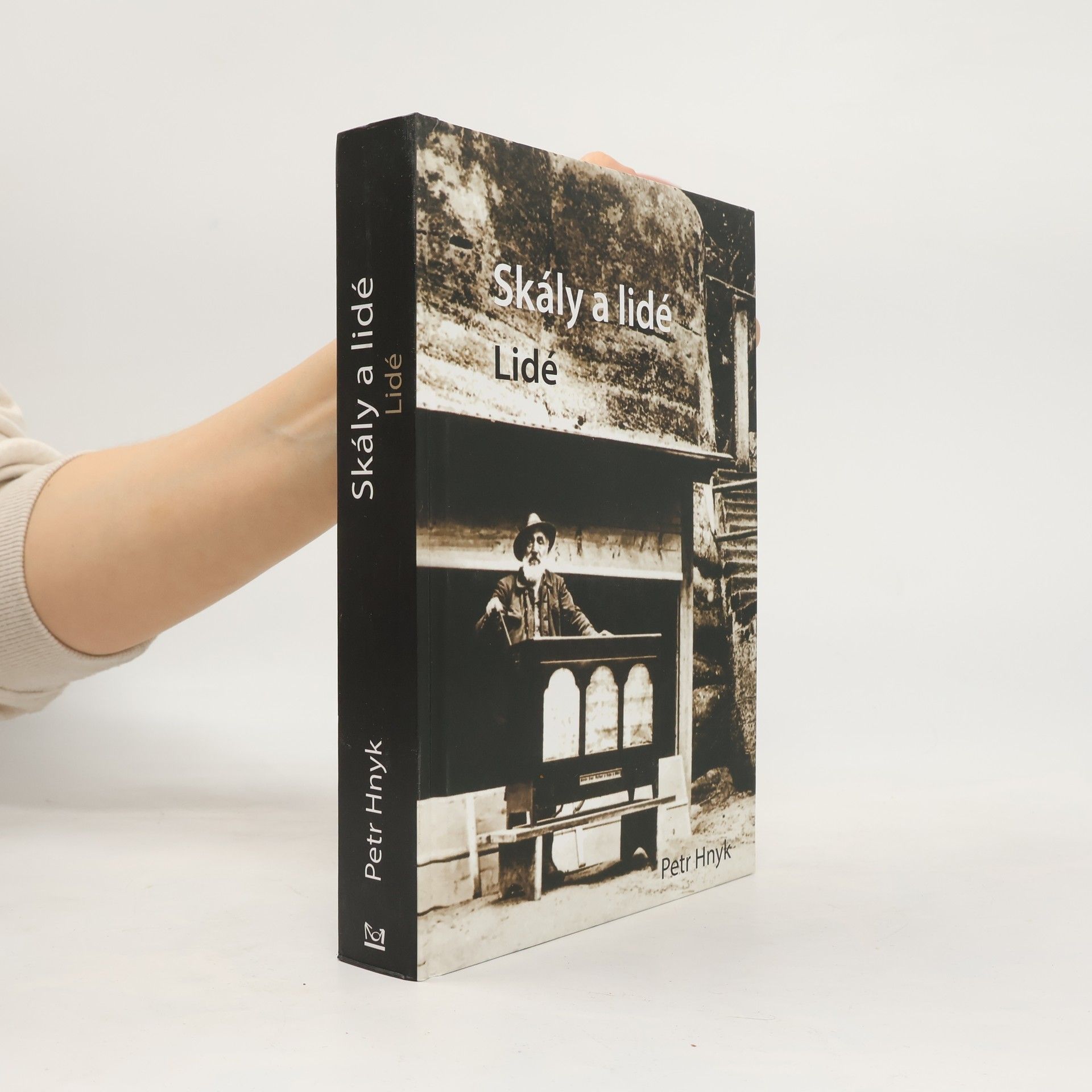 Petr Hnyk Skály a lidé