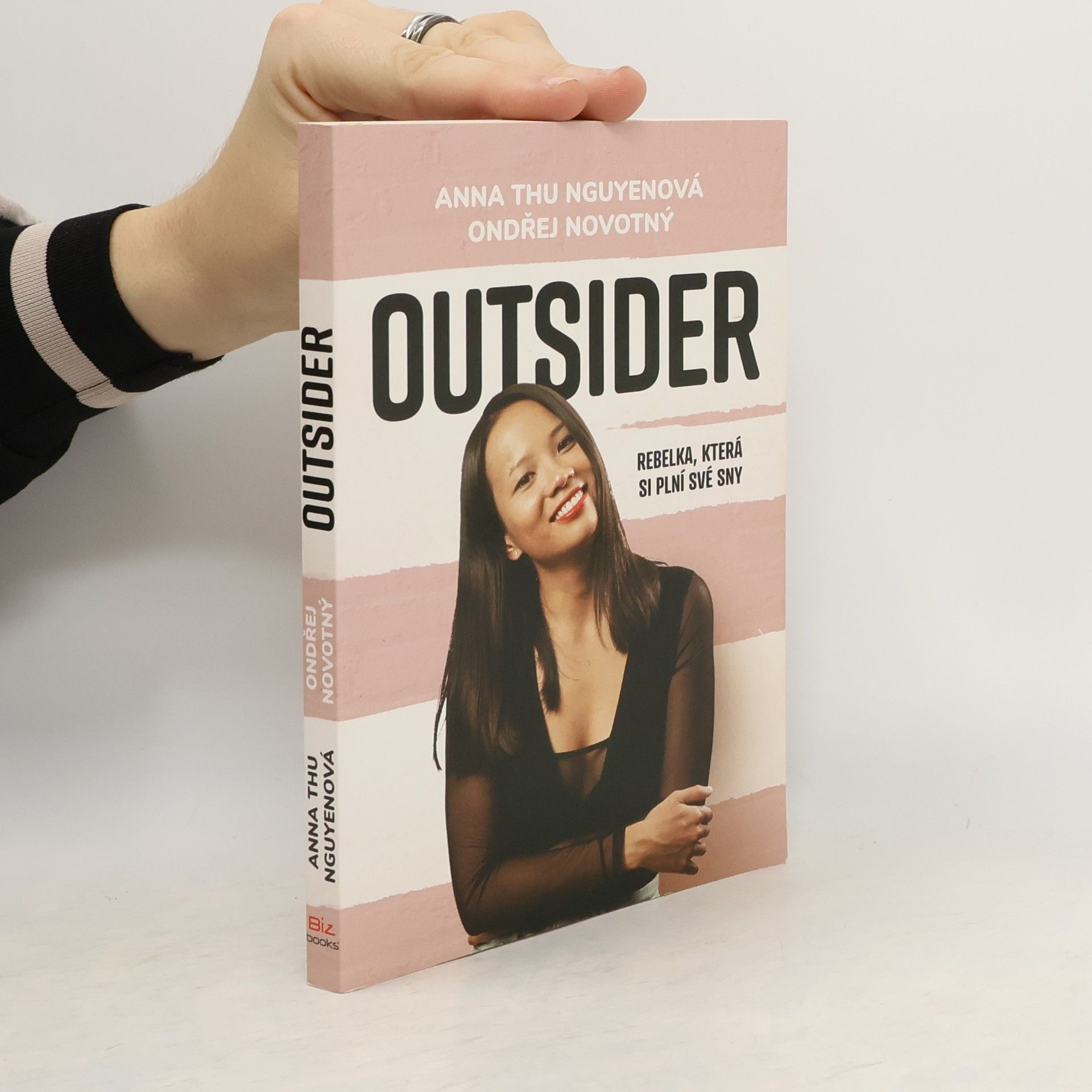 Anna Thu Nguyen Outsider