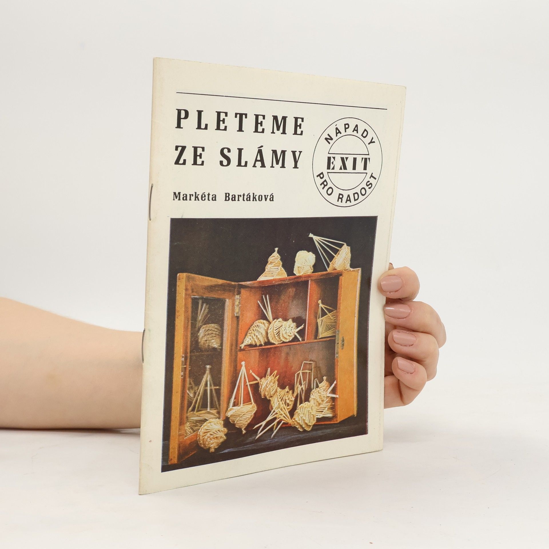 Markéta Bartáková Pleteme ze slámy
