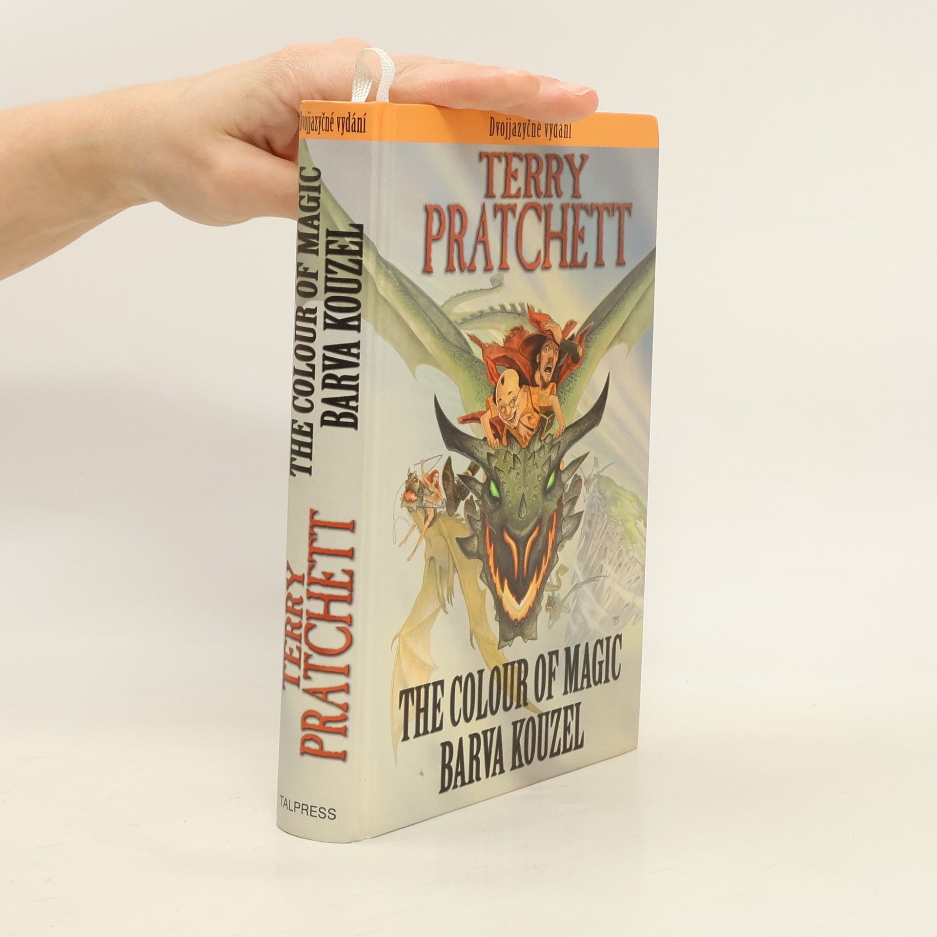 Terry Pratchett Barva kouzel, The colour of magic: Dvojjazyčné vydání