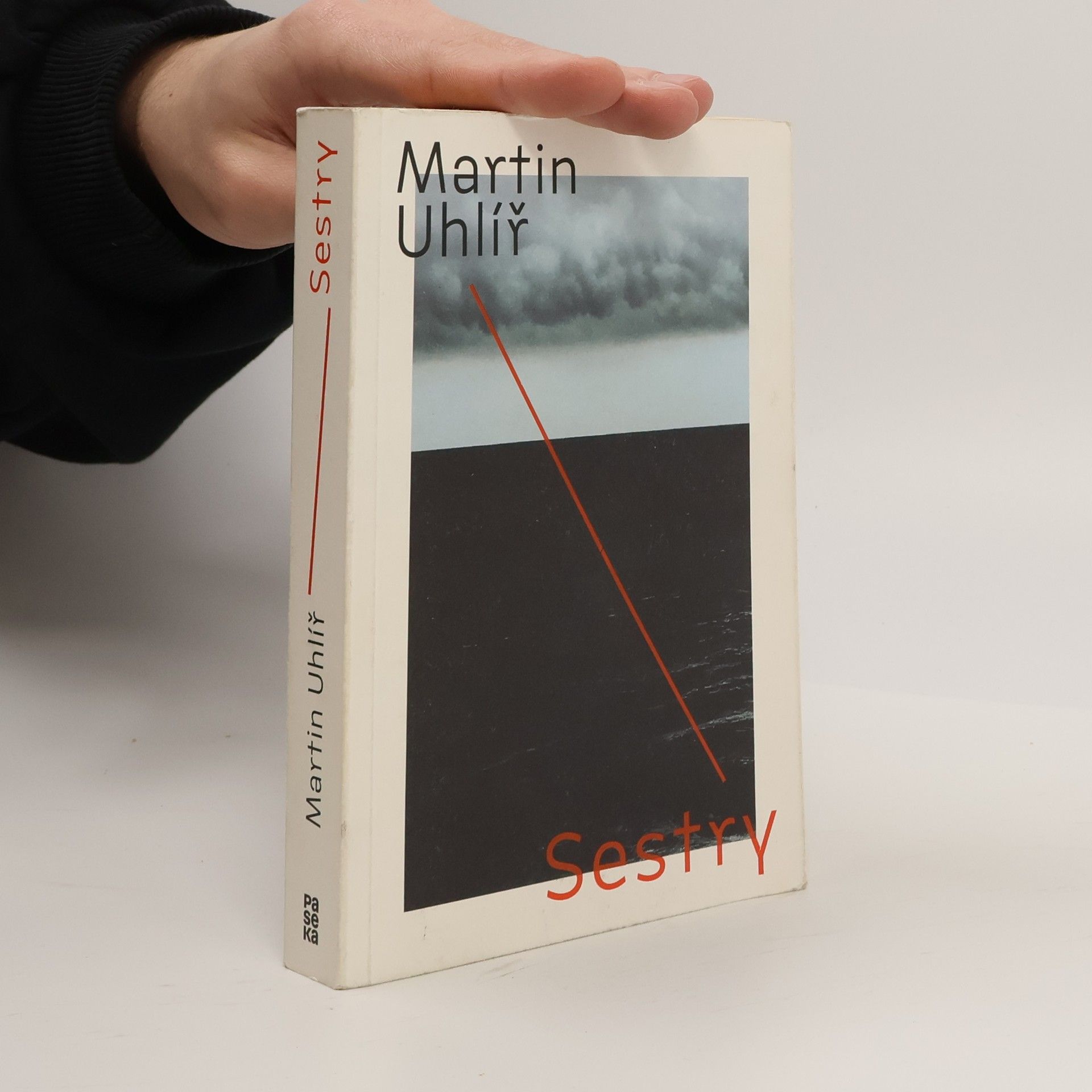 Martin Uhlíř Sestry