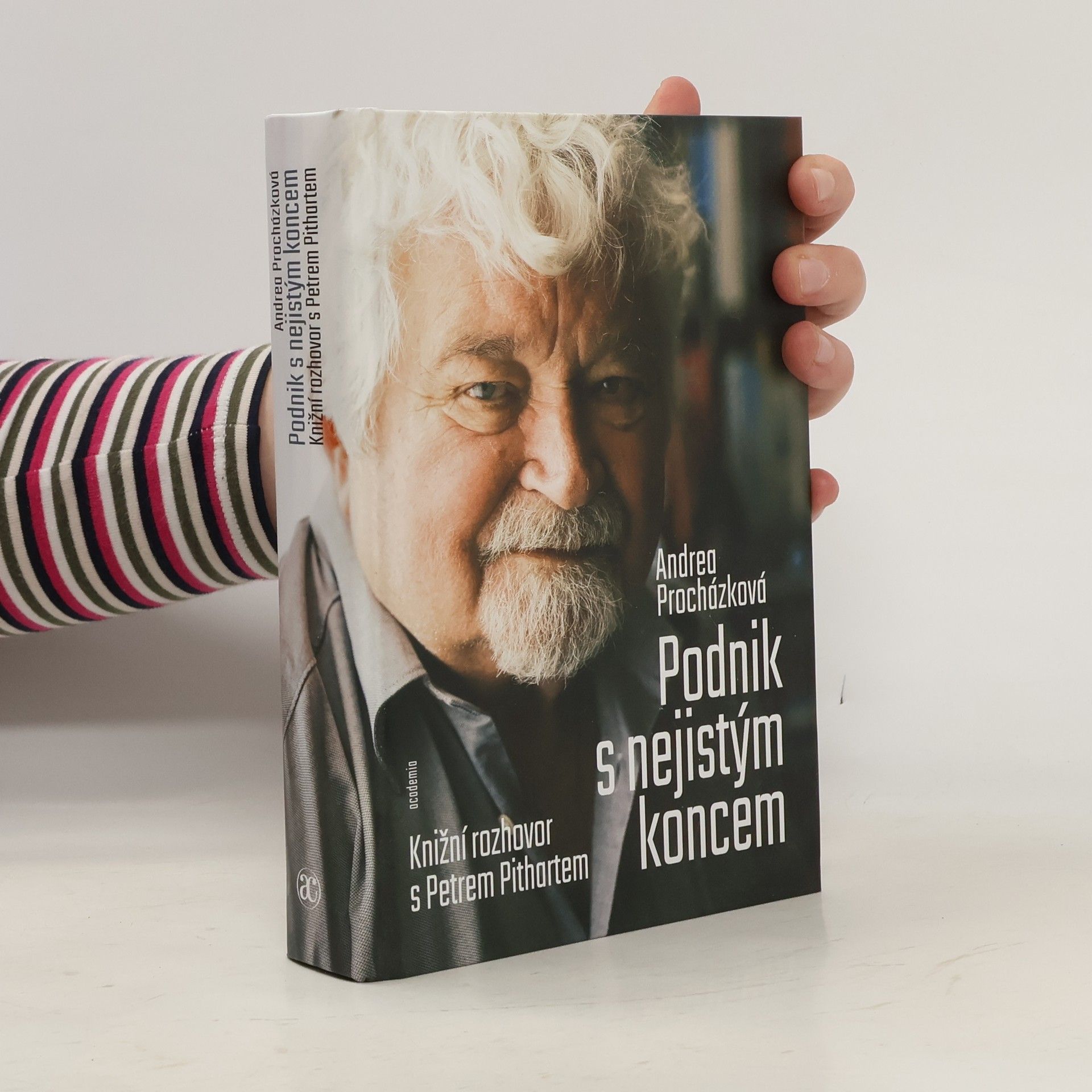 Andrea Procházková Podnik s nejistým koncem : knižní rozhovor s Petrem Pithartem