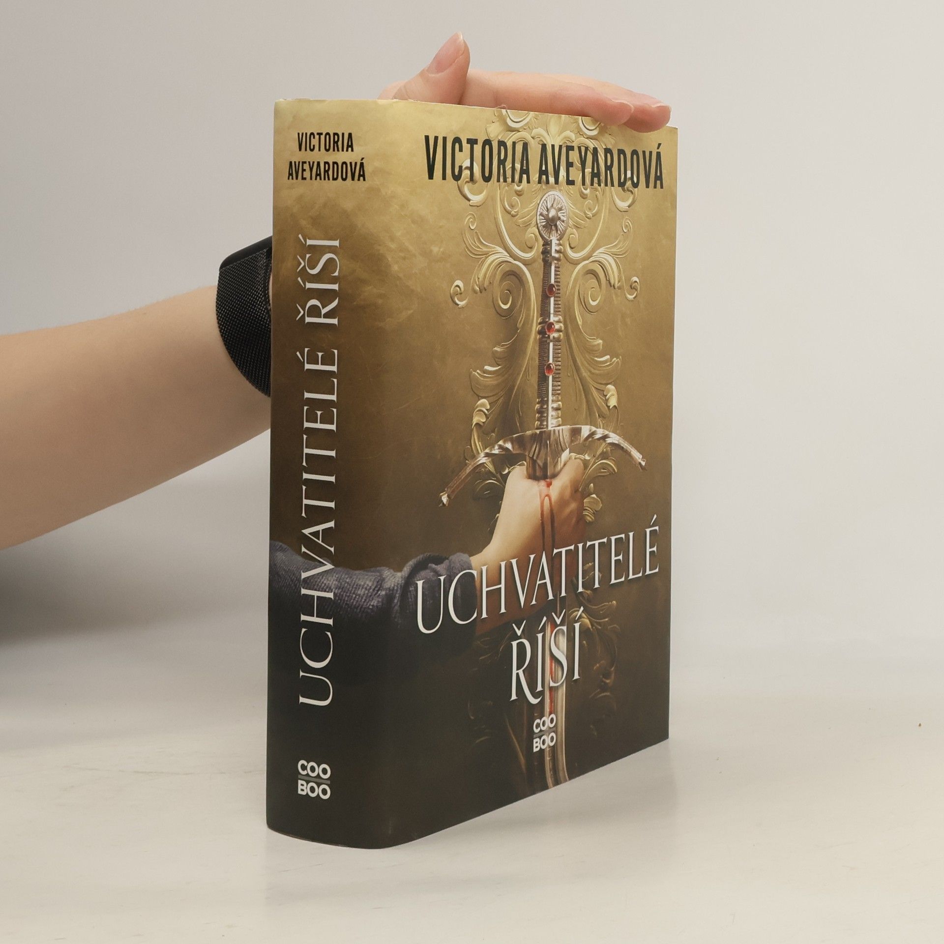 Victoria Aveyard Uchvatitelé říší