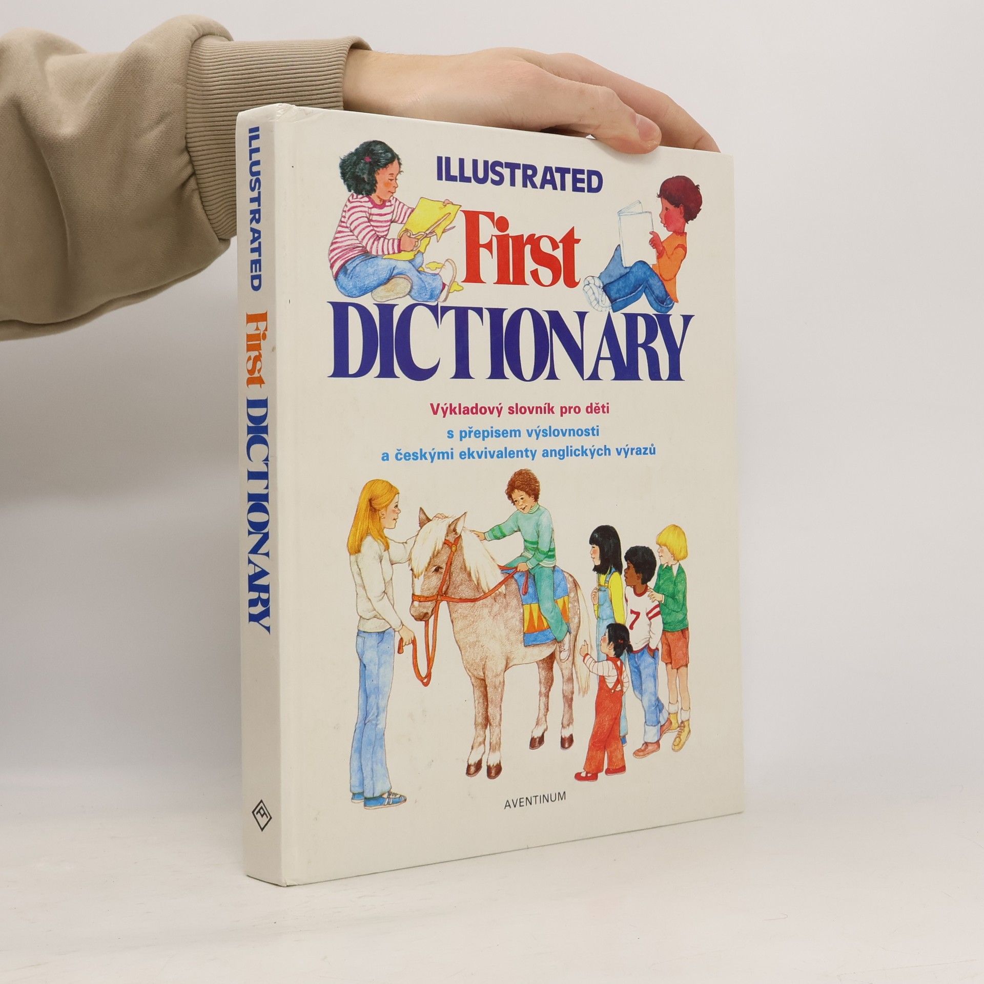 Autorenkollektiv Illustrated First Dictionary