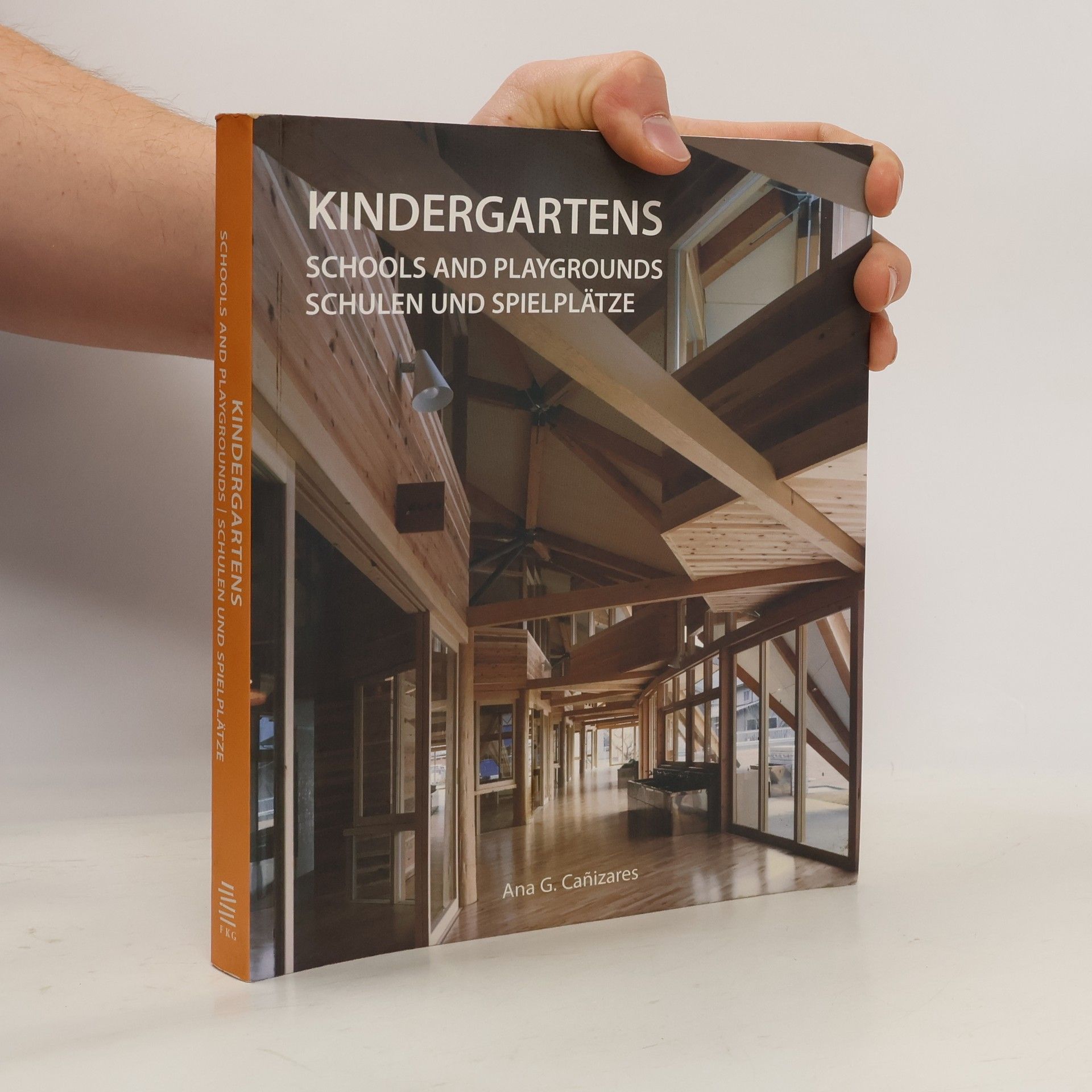 Ana Cristina G. Cañizares Kindergartens, schools and playgrounds / Kindergärten, Schulen und Spielplätze / Creches, écoles et lycées