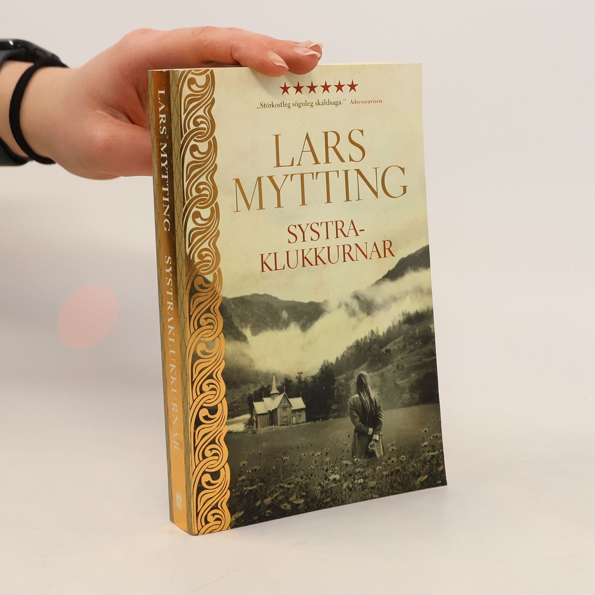 Jón St. Kristjánsson Systraklukkurnar