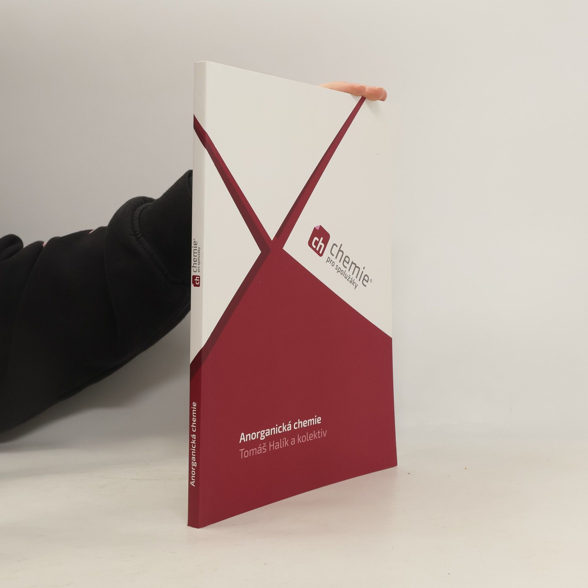 Tomáš Halík Chemie pro spolužáky. Anorganická chemie (učebnice + pracovní sešit)